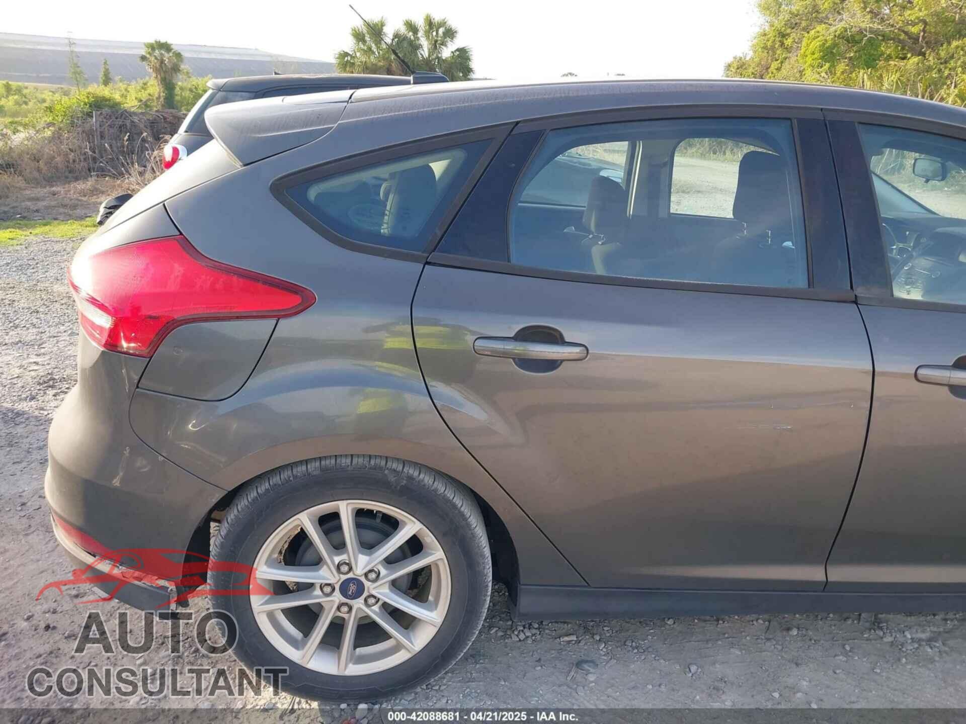 FORD FOCUS 2016 - 1FADP3K21GL258992