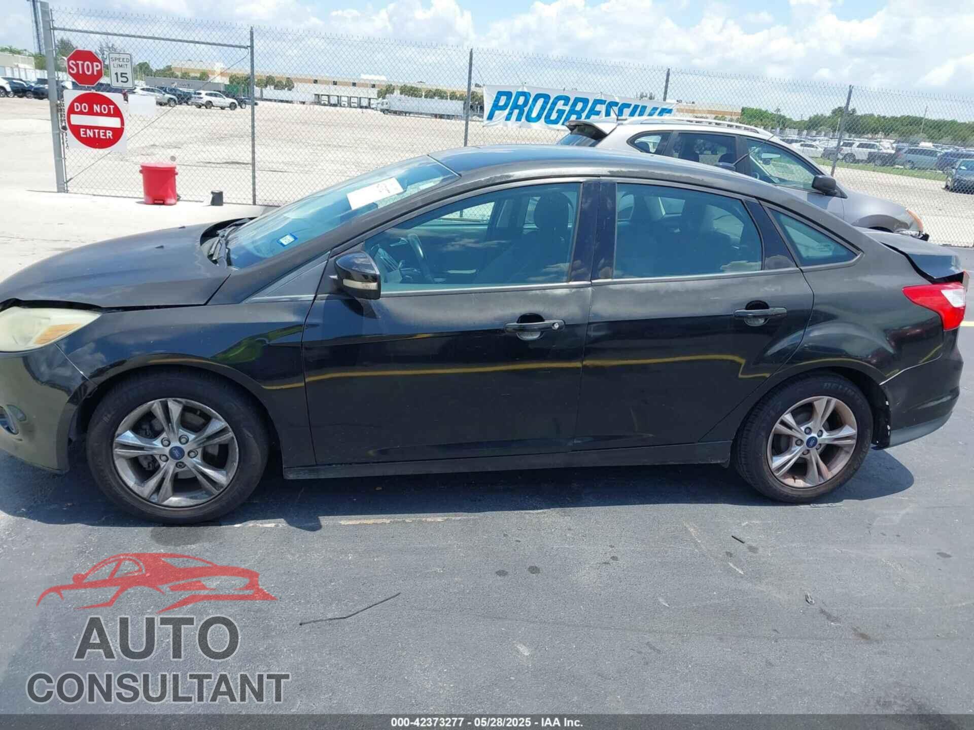 FORD FOCUS 2014 - 1FADP3F2XEL321742