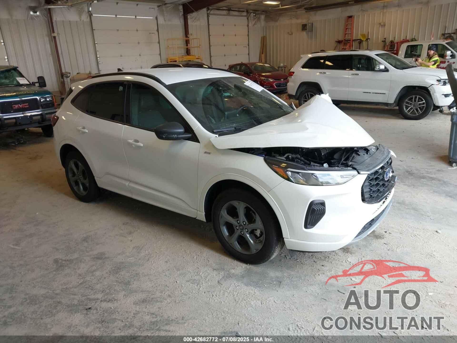 FORD ESCAPE 2023 - 1FMCU9MN6PUB01540