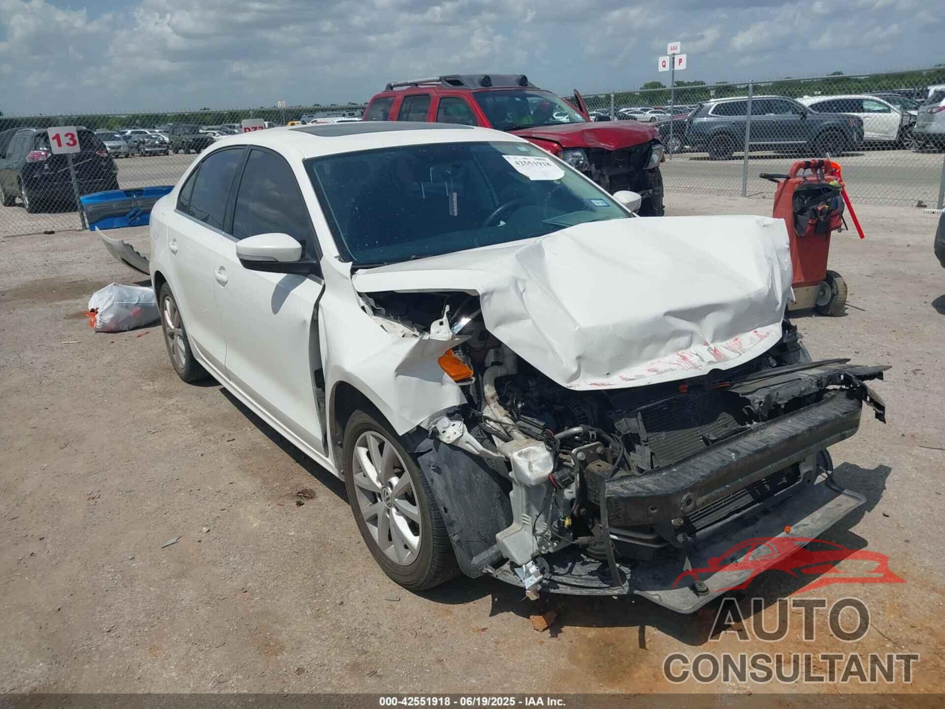 VOLKSWAGEN JETTA 2013 - 3VWDX7AJXDM365203