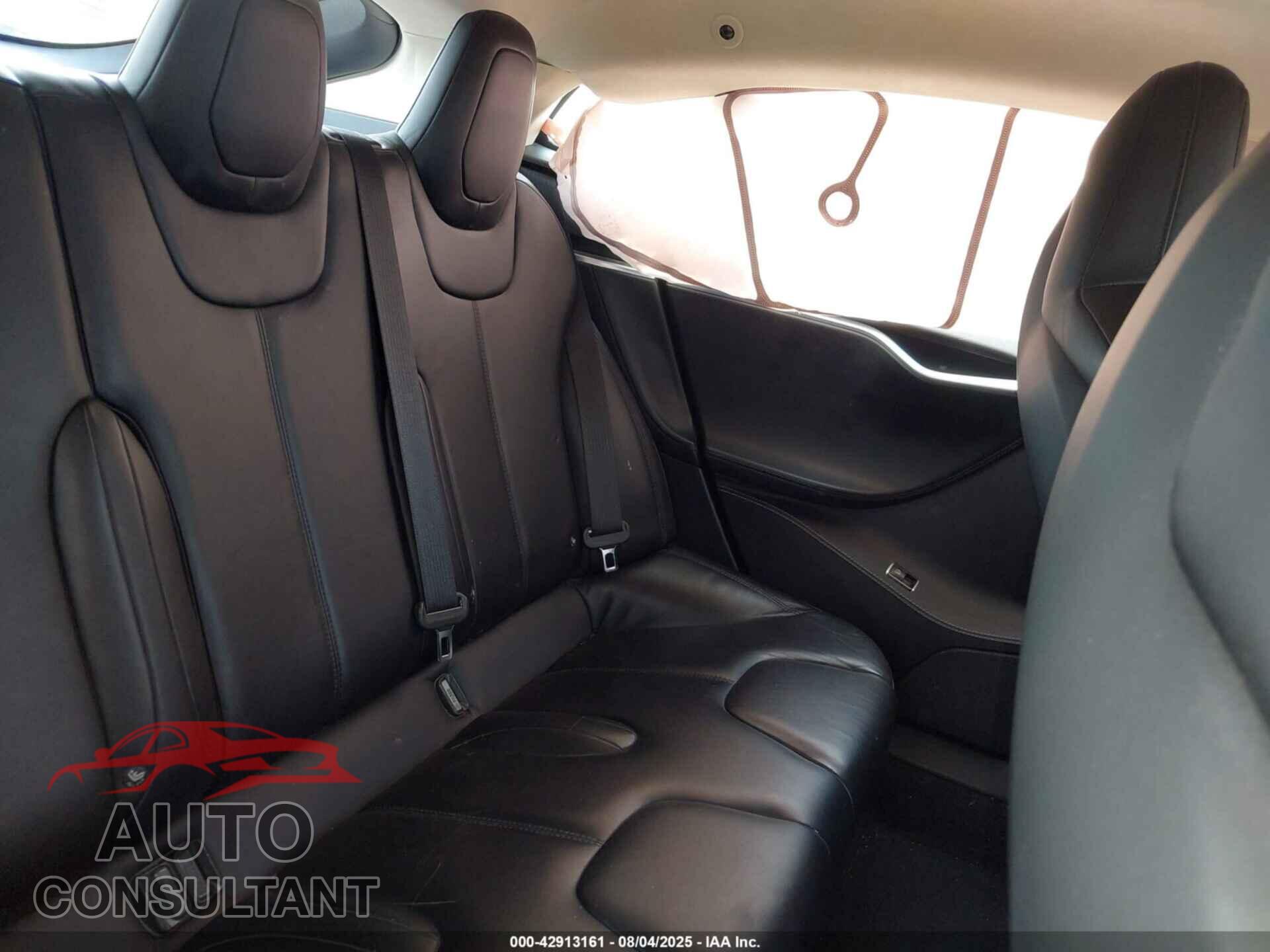 TESLA MODEL S 2015 - 5YJSA1S25FF084787