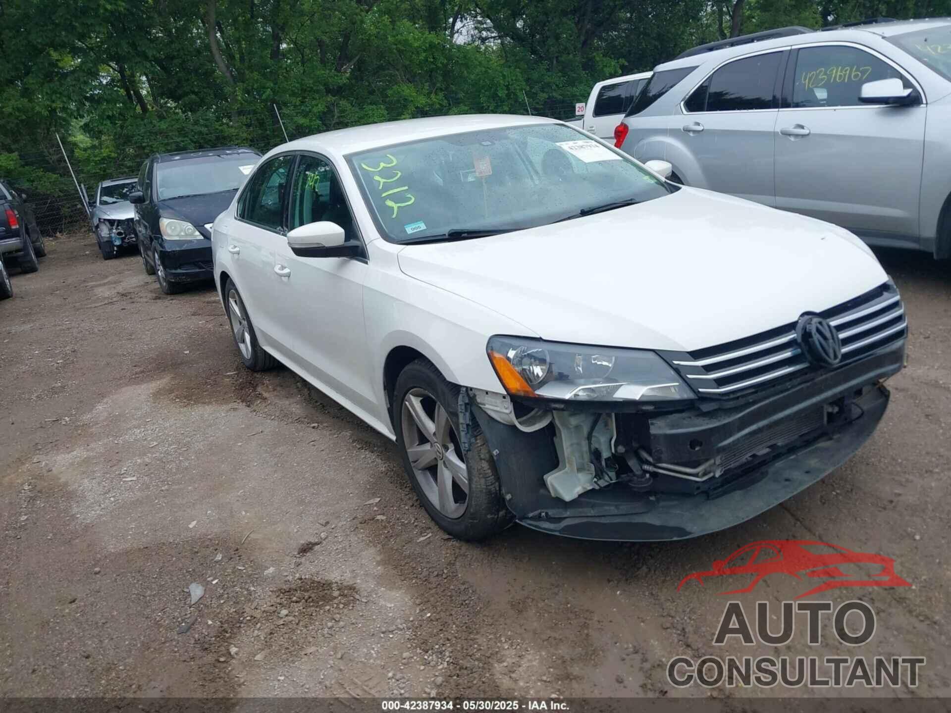 VOLKSWAGEN PASSAT 2014 - 1VWBP7A37EC007200