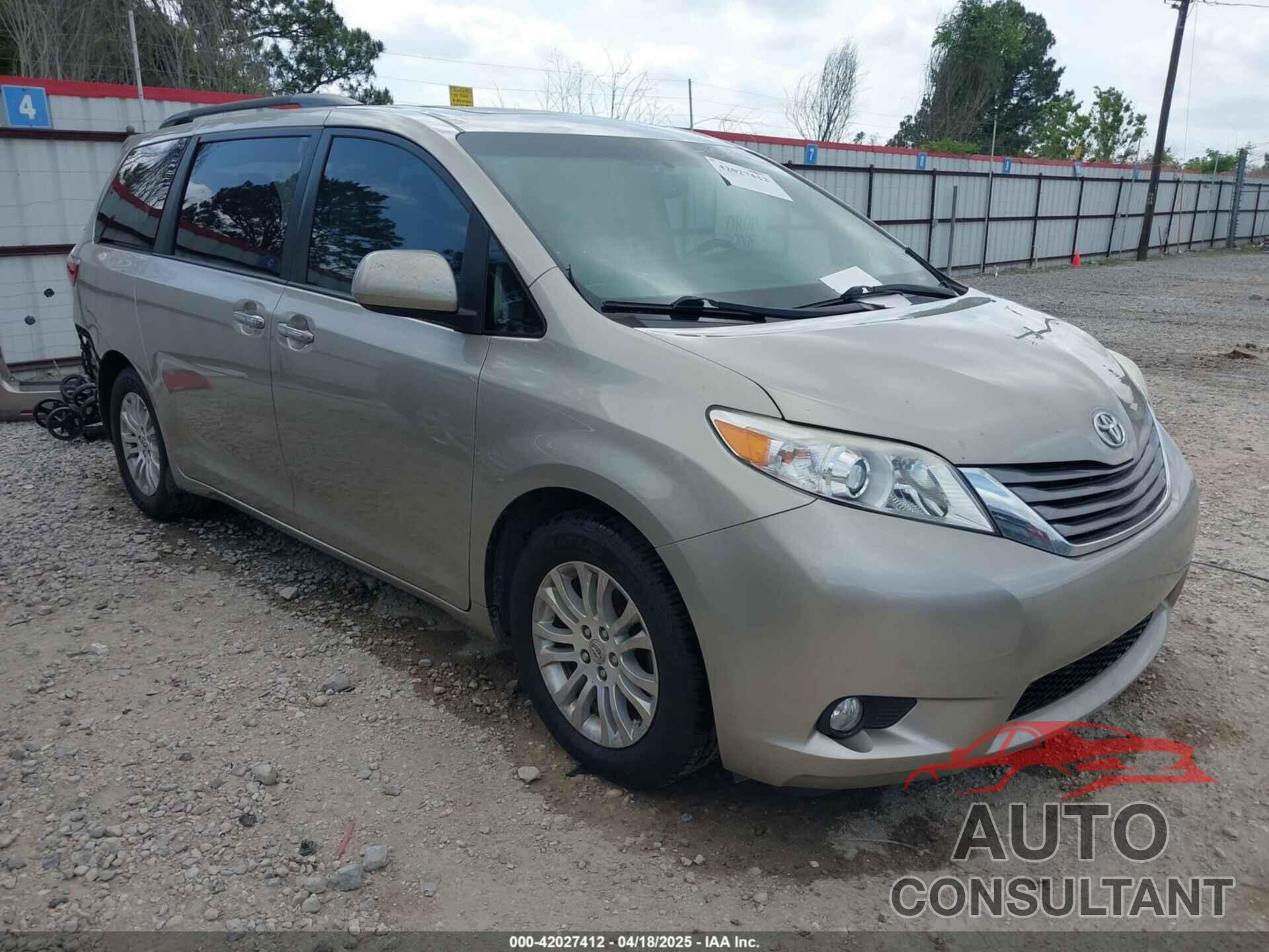 TOYOTA SIENNA 2016 - 5TDYK3DC0GS737600