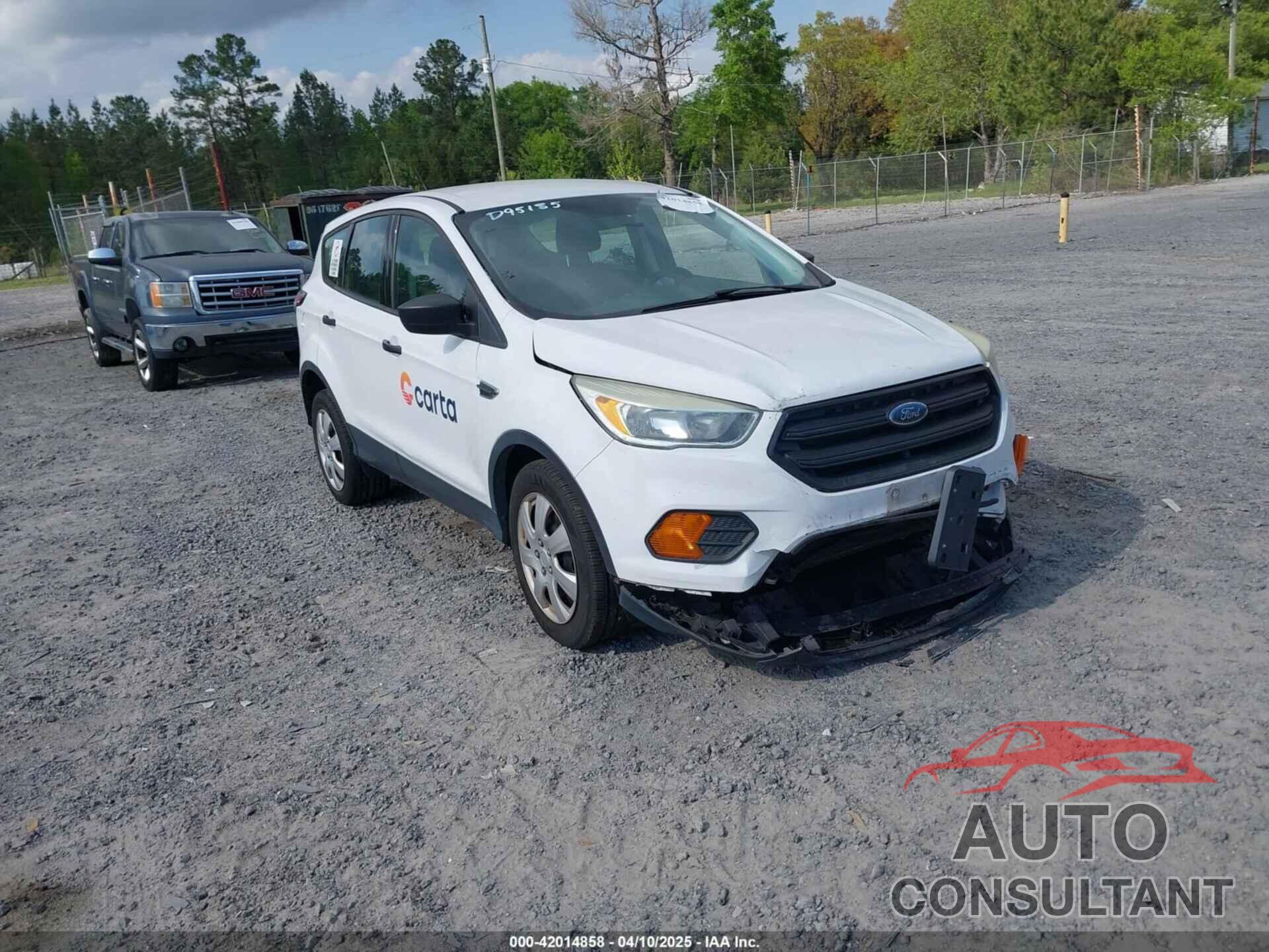 FORD ESCAPE 2017 - 1FMCU0F77HUD95185