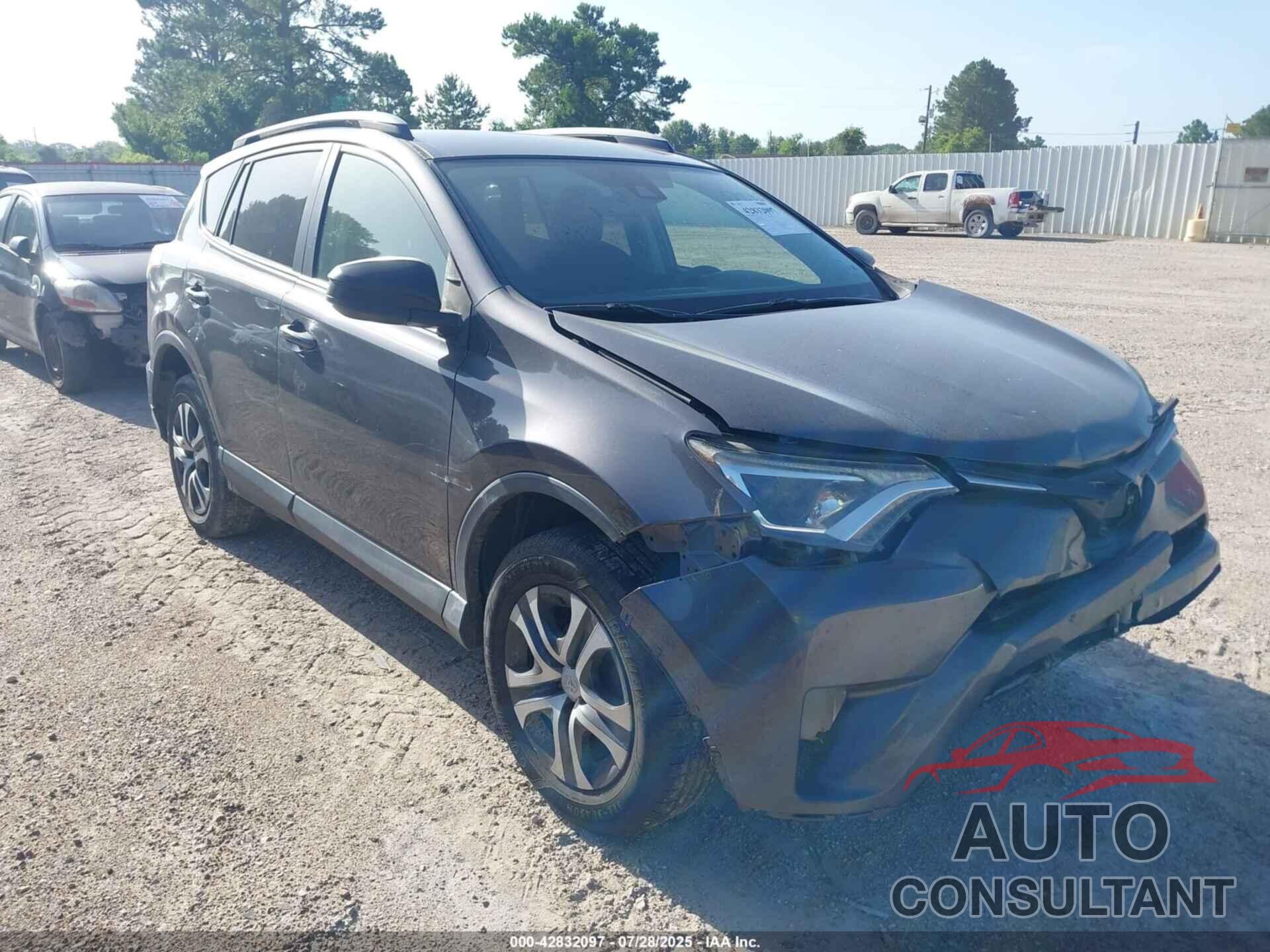 TOYOTA RAV4 2017 - JTMZFREV4HJ120436