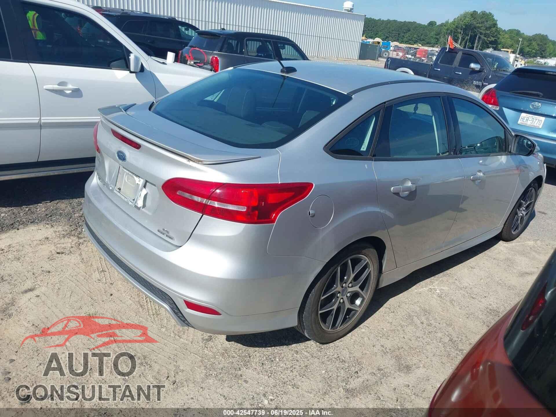FORD FOCUS 2016 - 1FADP3F2XGL201085