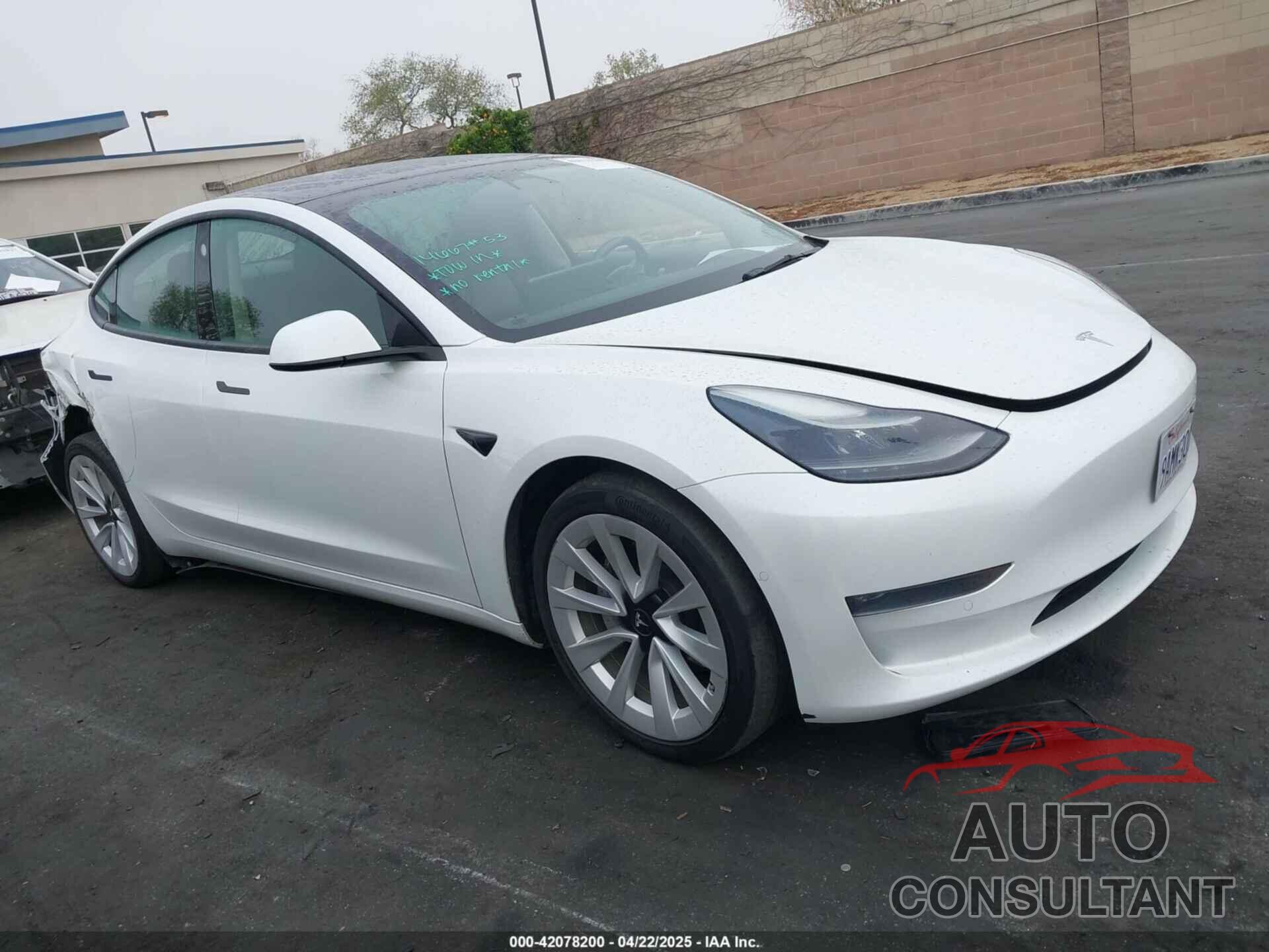 TESLA MODEL 3 2022 - 5YJ3E1EB8NF195708