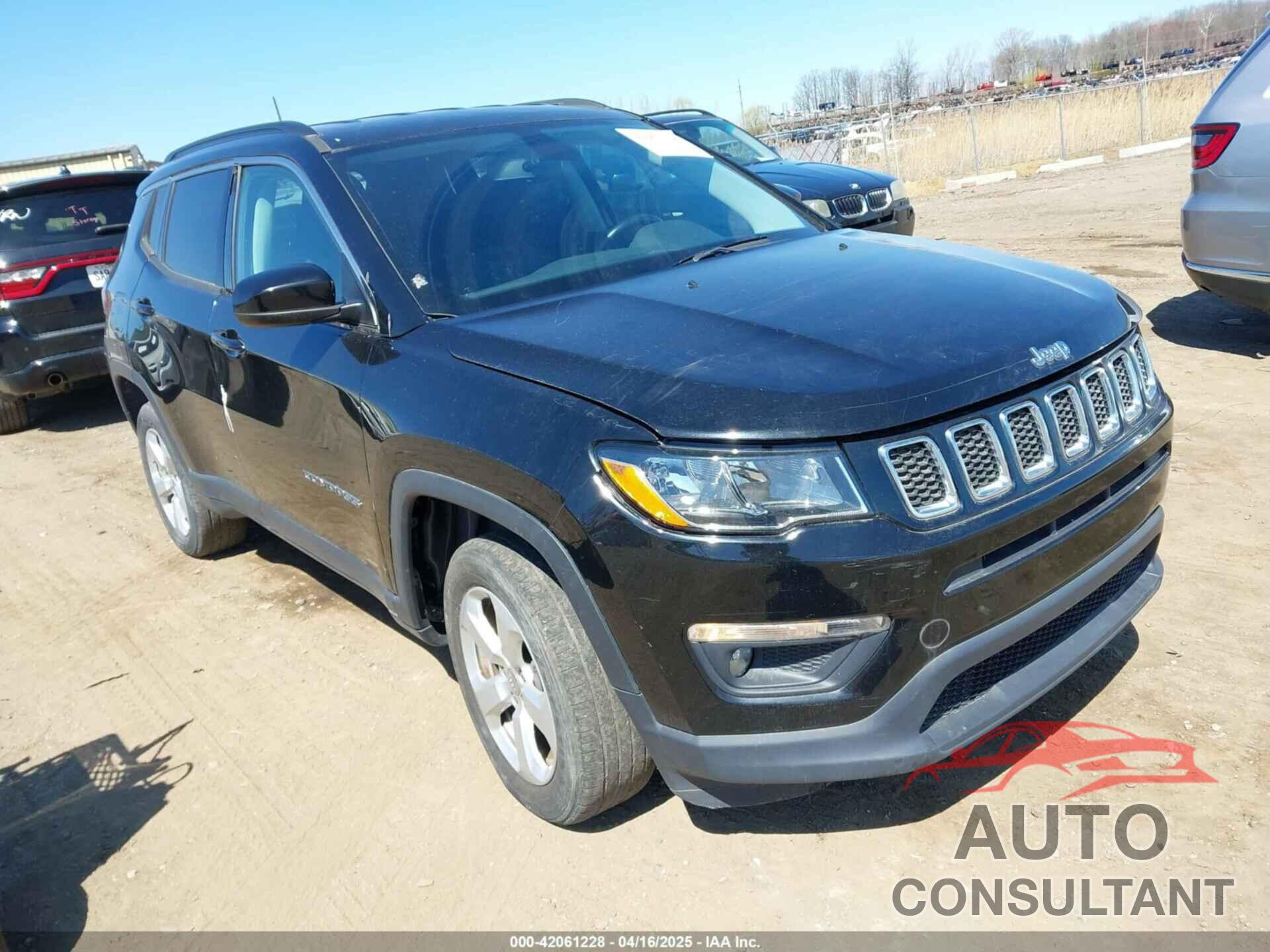 JEEP COMPASS 2018 - 3C4NJDBB6JT101024