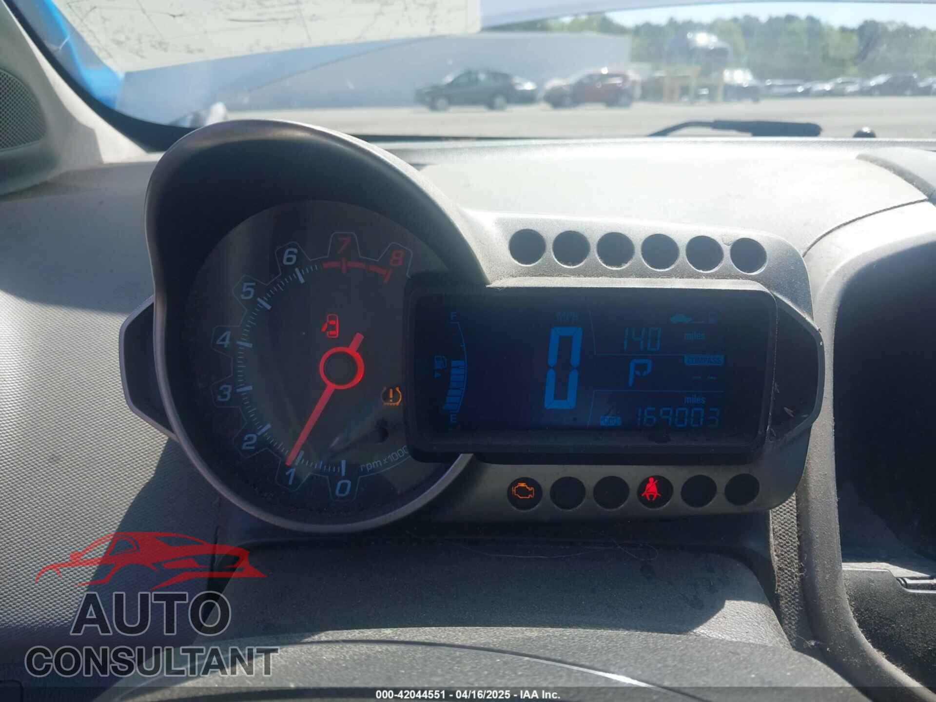 CHEVROLET SONIC 2015 - 1G1JA5SH3F4161521