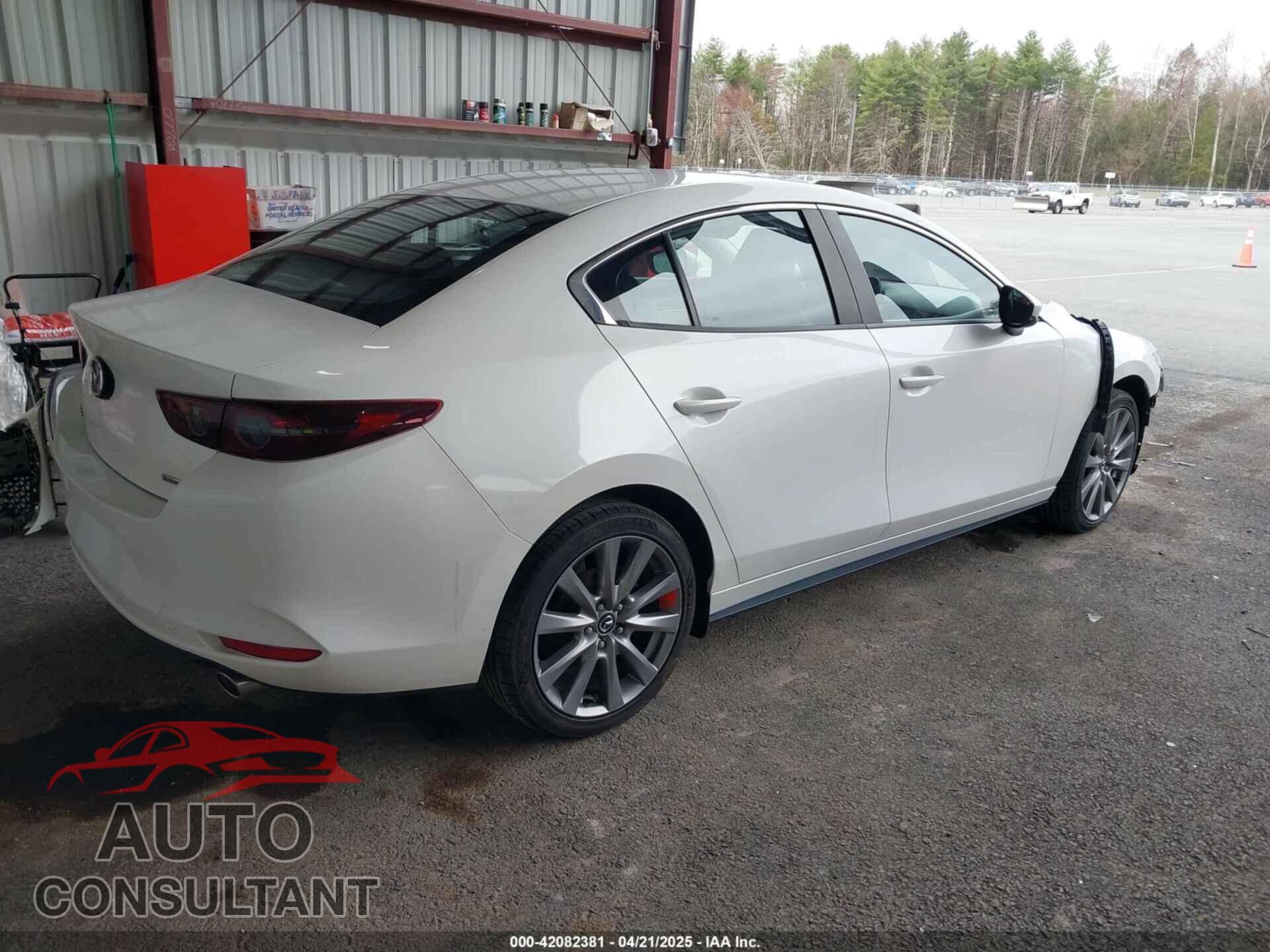 MAZDA MAZDA3 2019 - JM1BPACL2K1106916