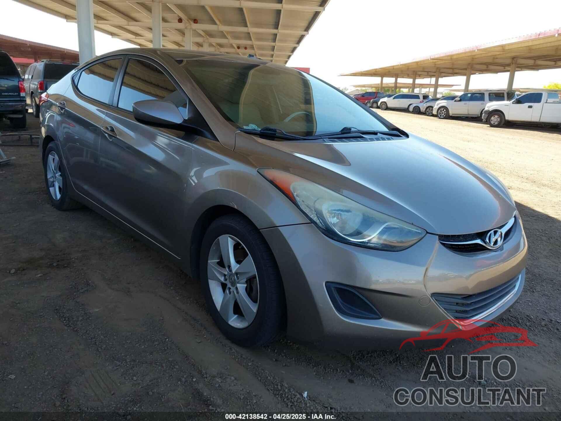 HYUNDAI ELANTRA 2013 - 5NPDH4AE5DH338644