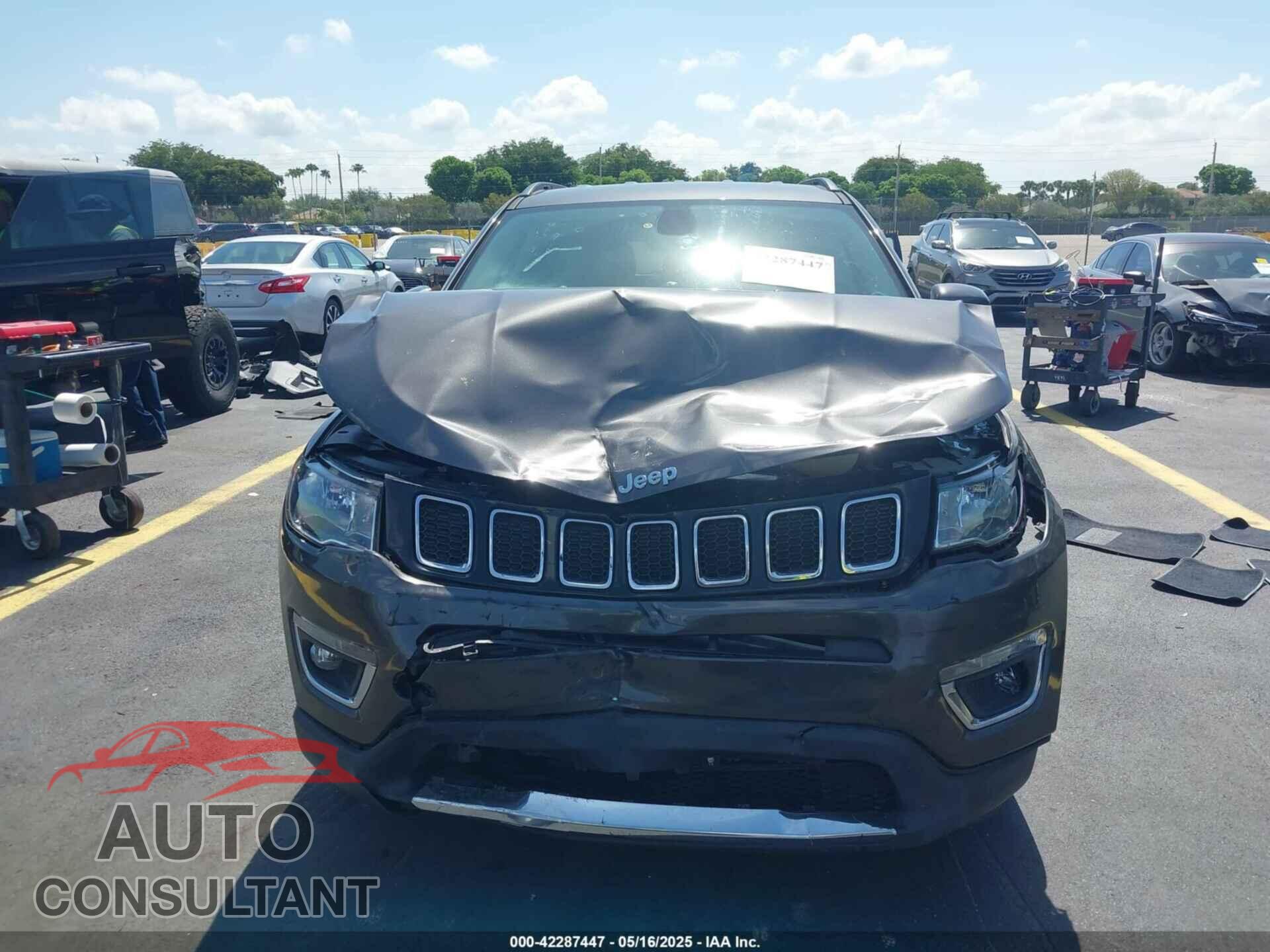 JEEP COMPASS 2019 - 3C4NJCCB2KT660077