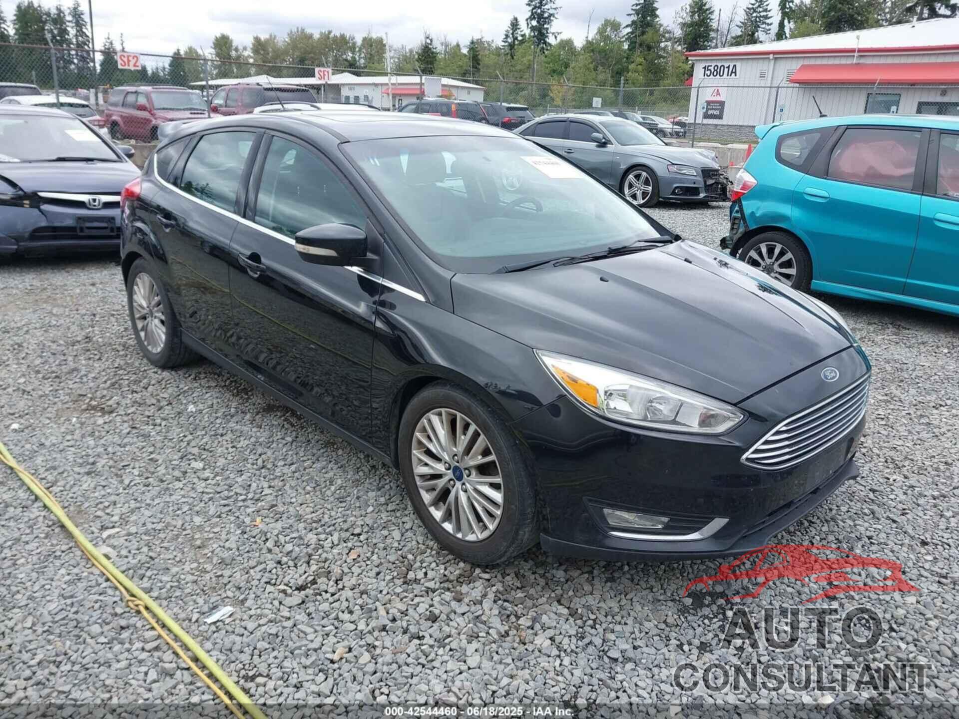 FORD FOCUS 2015 - 1FADP3N27FL290226