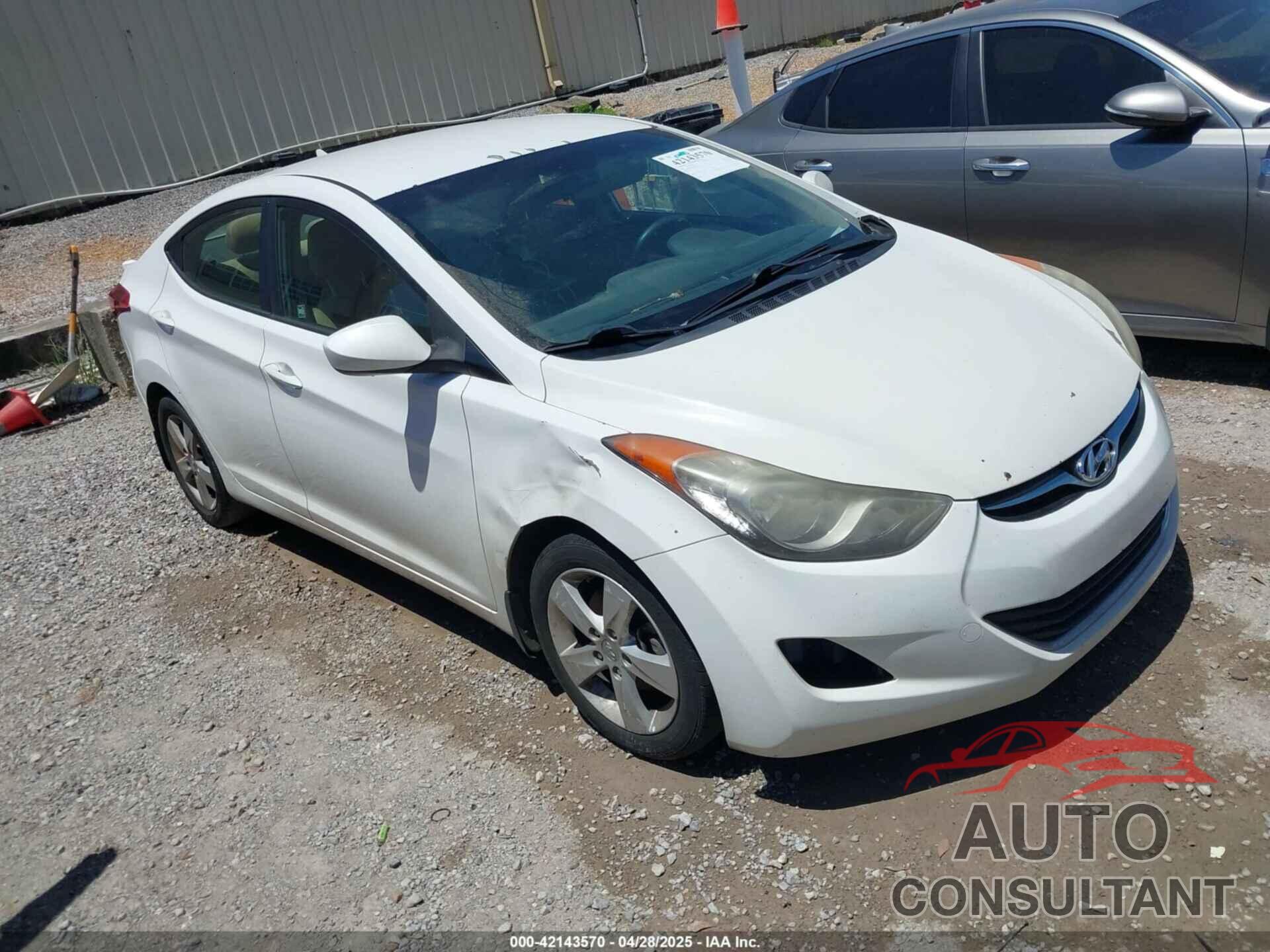 HYUNDAI ELANTRA 2013 - 5NPDH4AE0DH411239