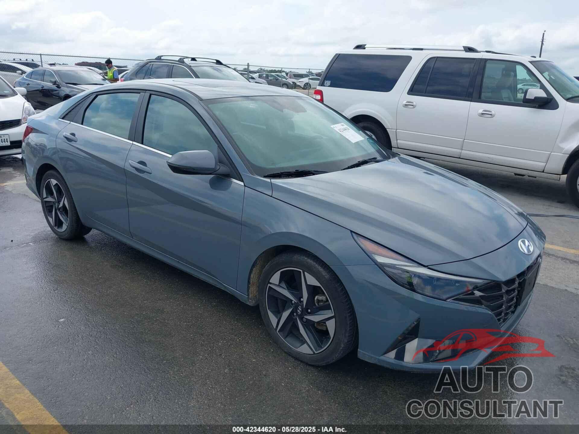 HYUNDAI ELANTRA 2022 - KMHLP4AG7NU342665