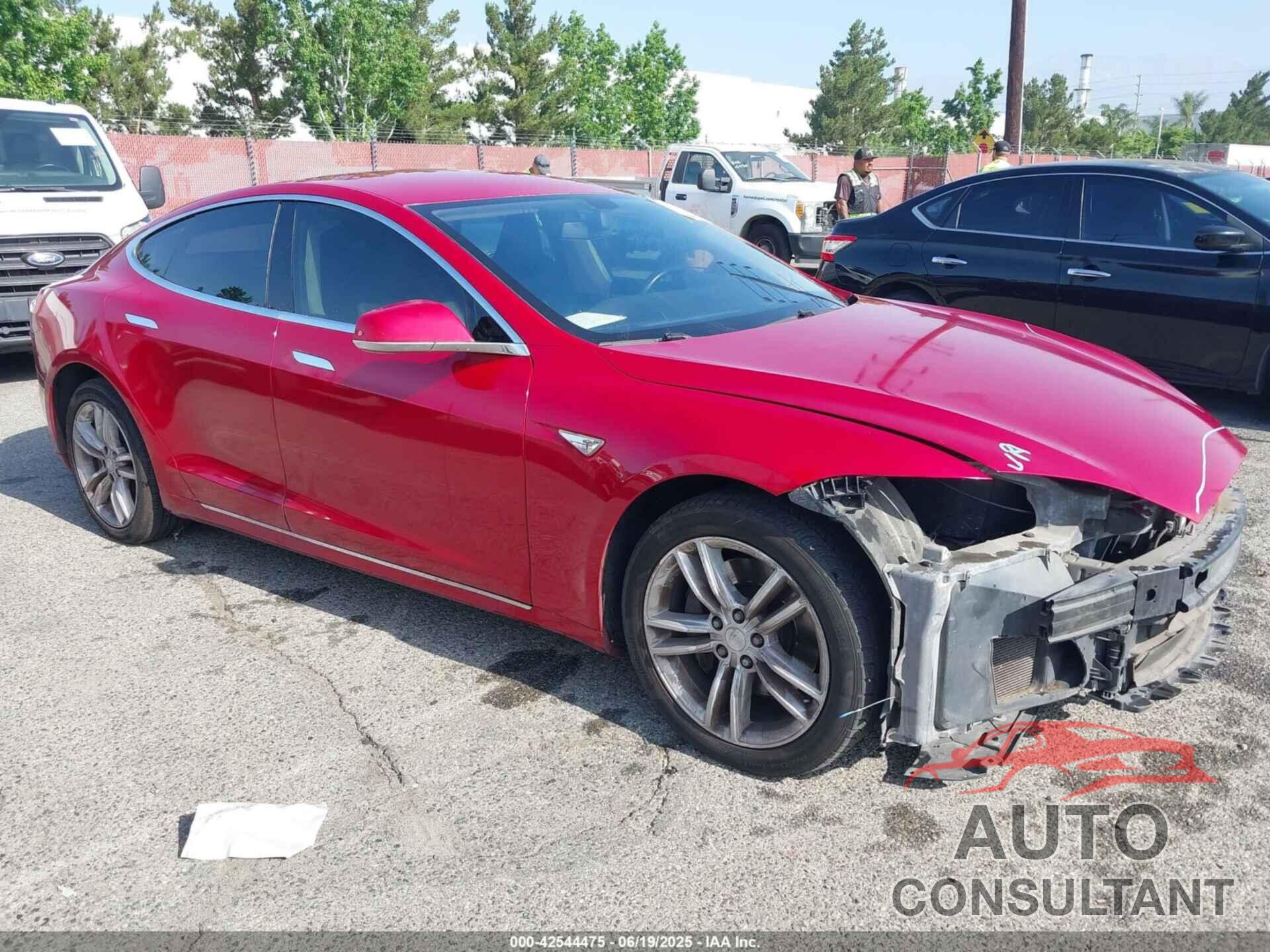 TESLA MODEL S 2014 - 5YJSA1H16EFP42727
