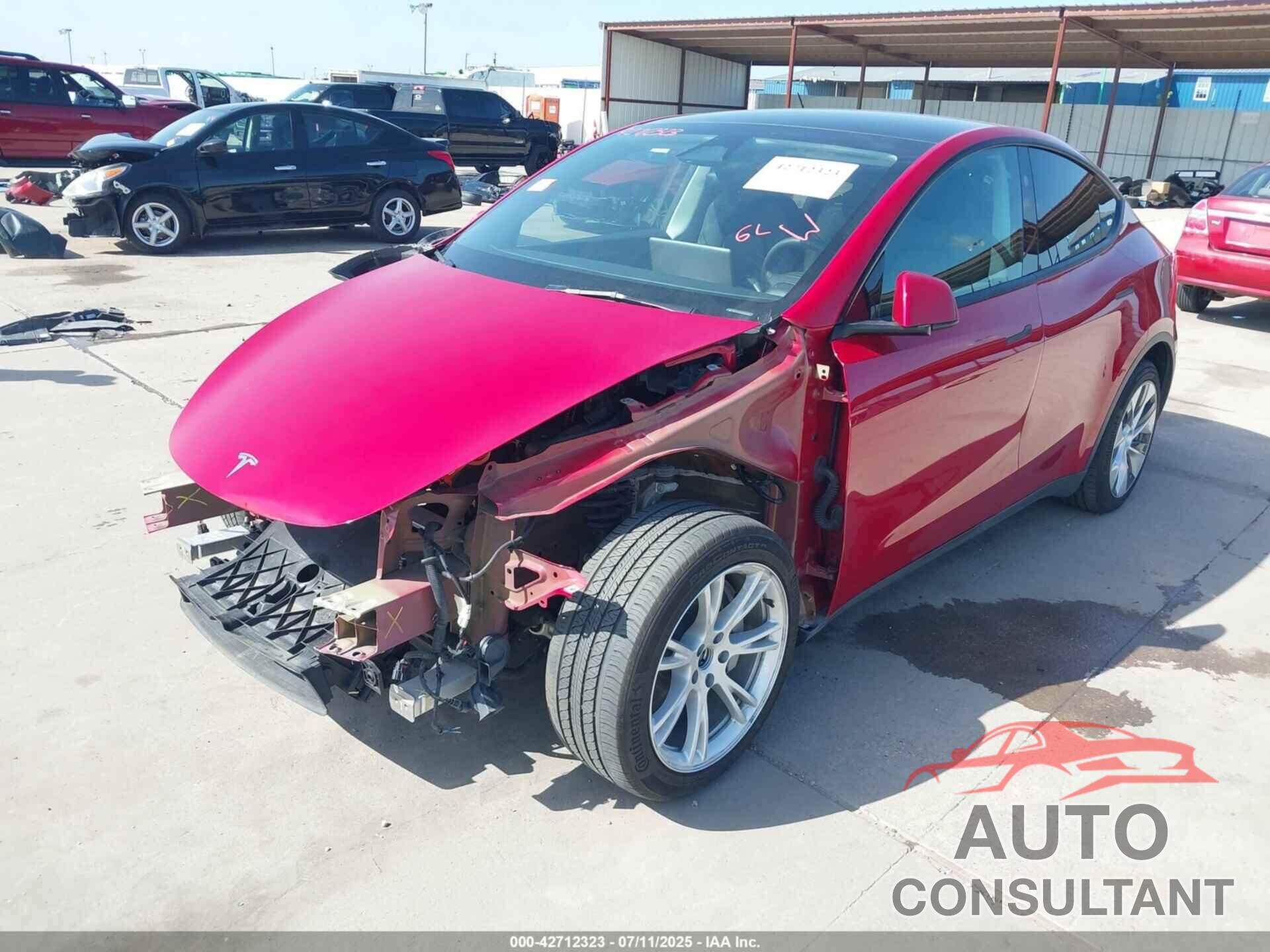 TESLA MODEL Y 2023 - 7SAYGAEEXPF830119