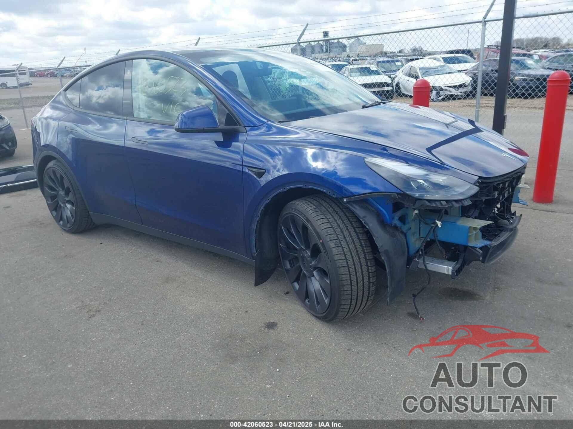 TESLA MODEL Y 2023 - 7SAYGDEF6PF711526