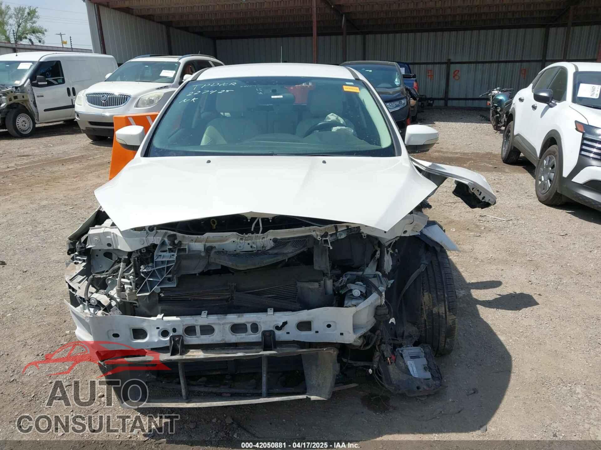 FORD FOCUS 2016 - 1FADP3N28GL222941