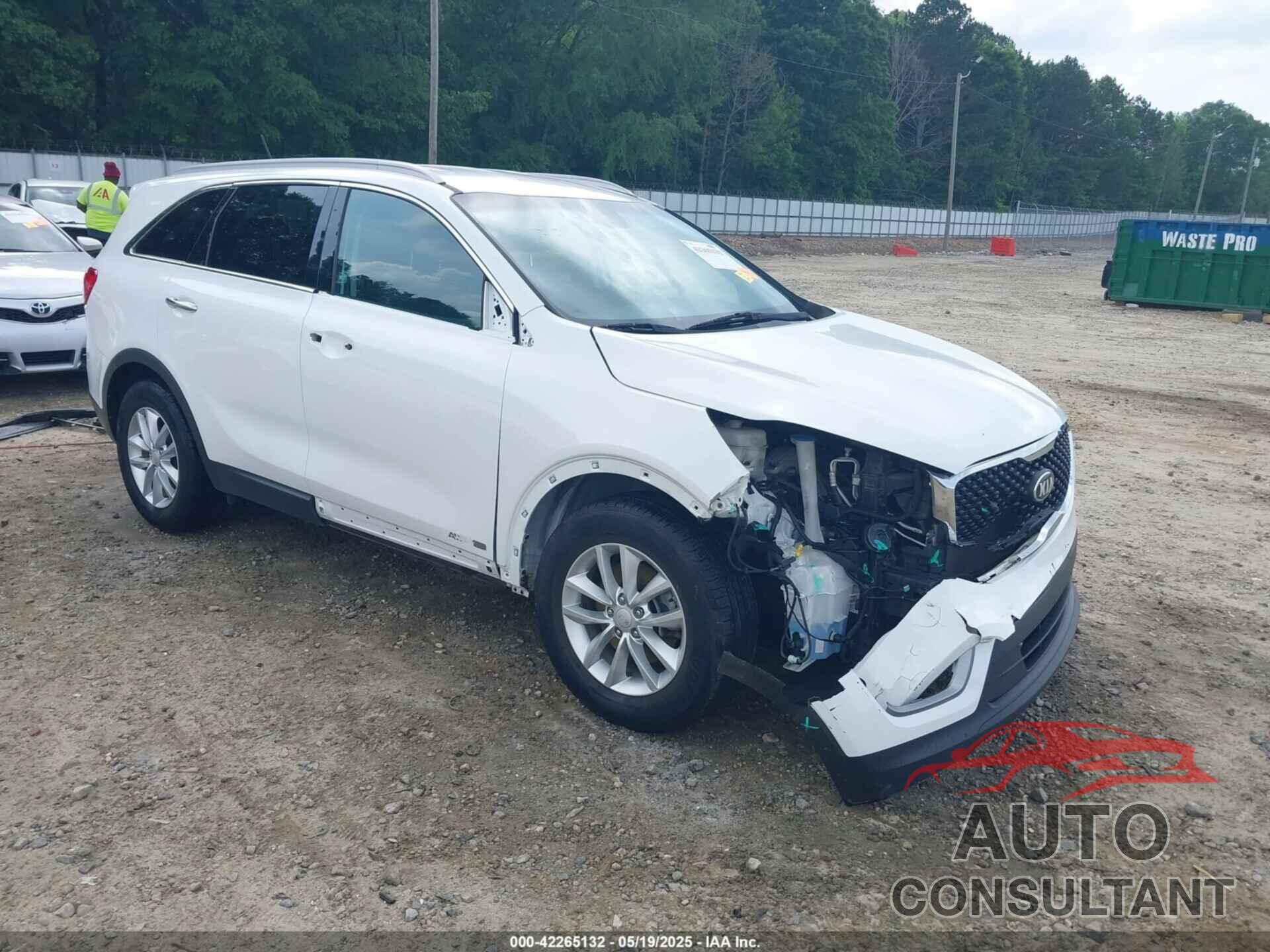 KIA SORENTO 2017 - 5XYPGDA57HG197895