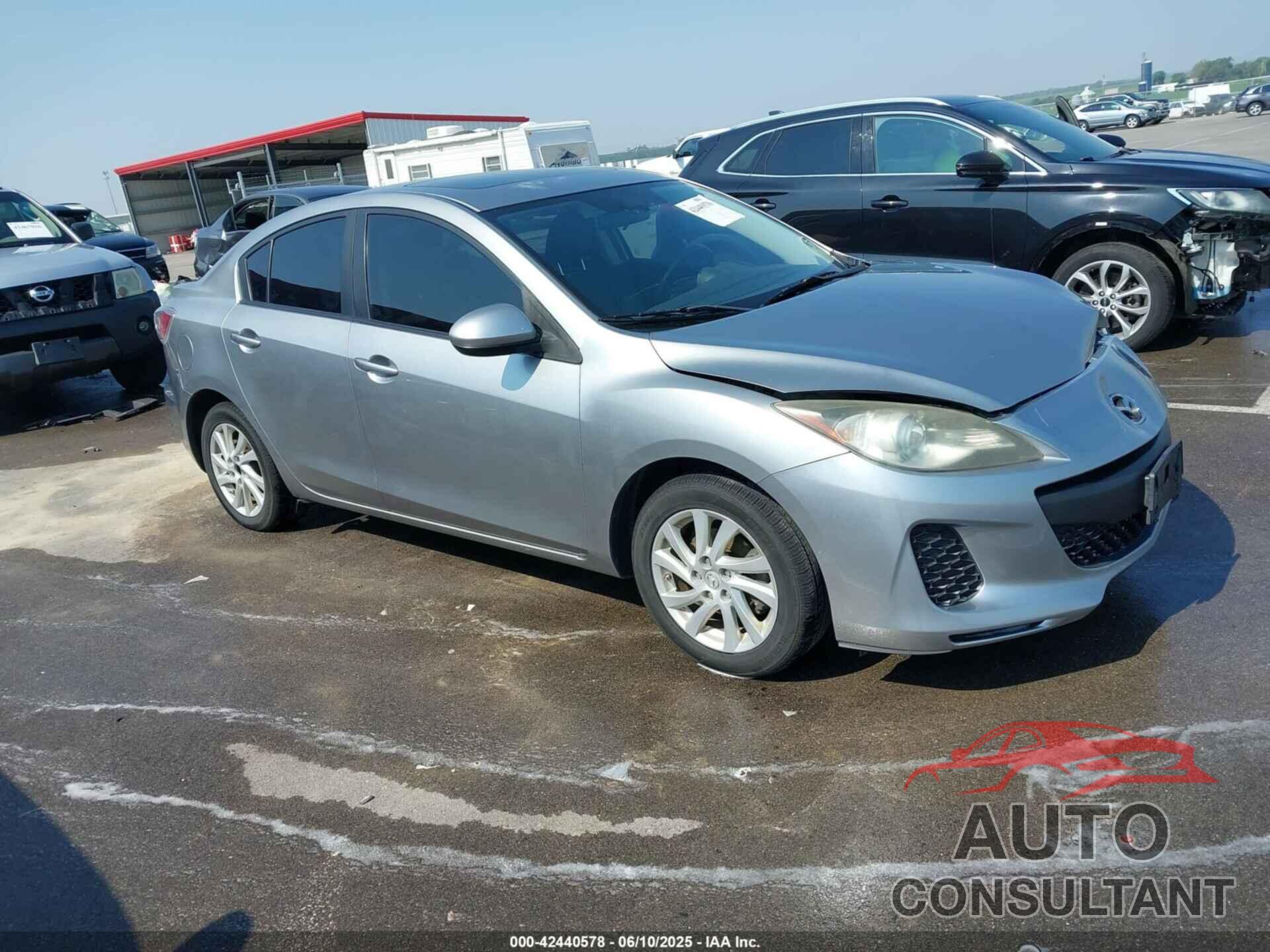MAZDA MAZDA3 2012 - JM1BL1W78C1672705
