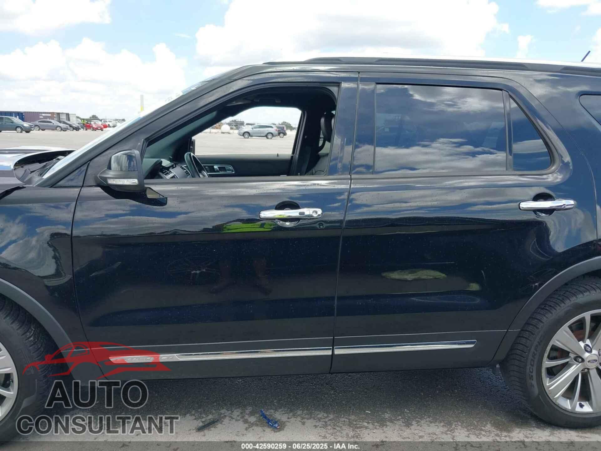 FORD EXPLORER 2018 - 1FM5K7F86JGA70158