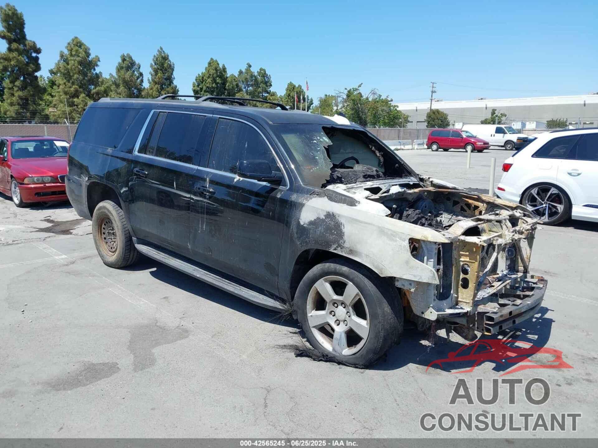 CHEVROLET SUBURBAN 2016 - 1GNSCHKC6GR417660