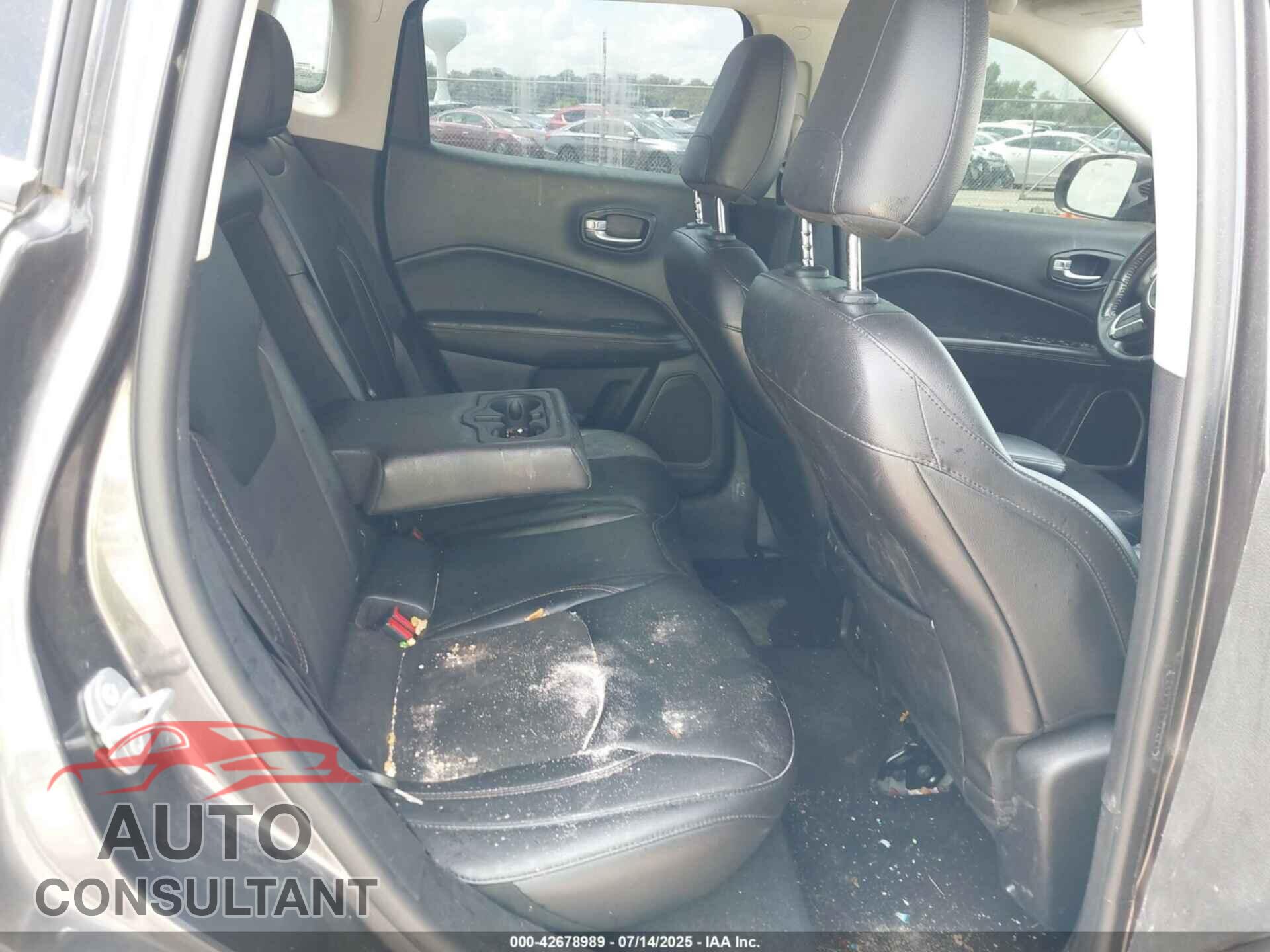 JEEP COMPASS 2018 - 3C4NJCBB1JT501812