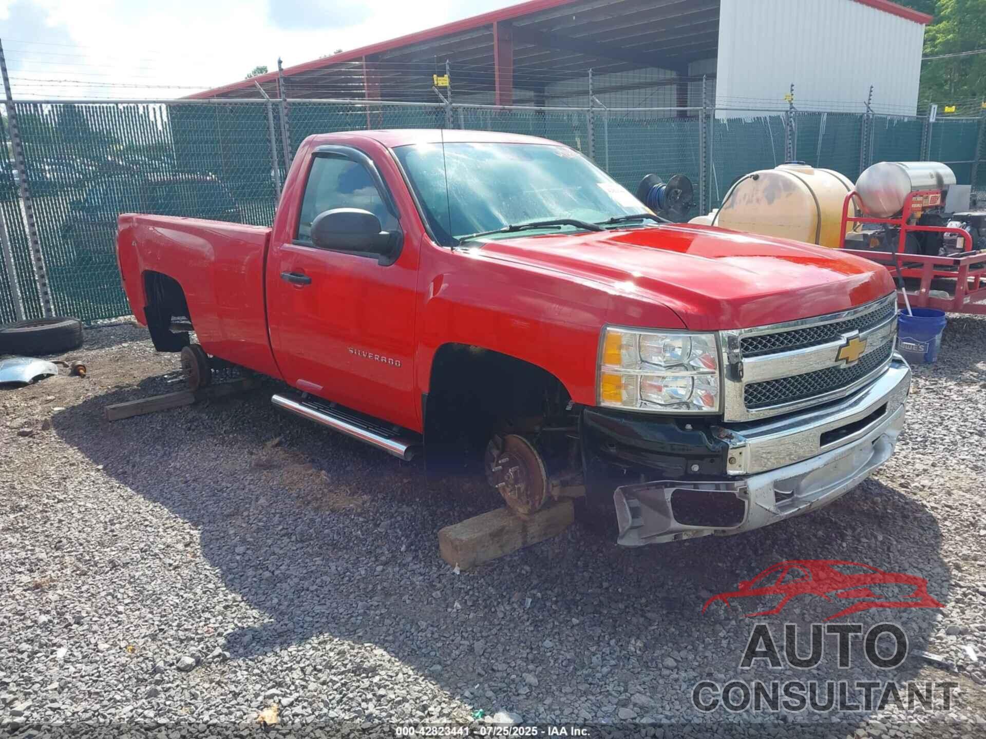 CHEVROLET SILVERADO 1500 2013 - 1GCNKPE00DZ109660