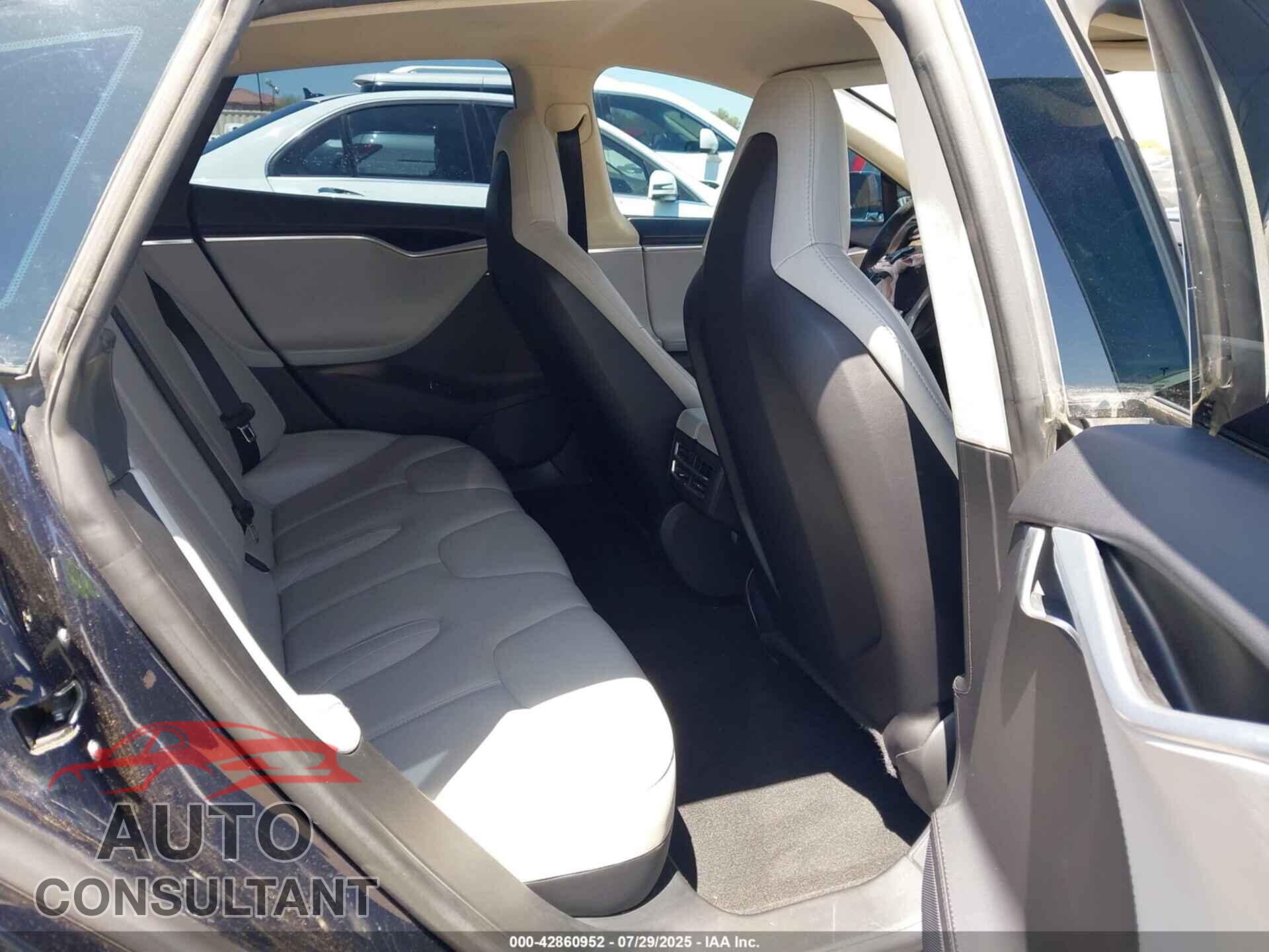 TESLA MODEL S 2013 - 5YJSA1DN6DFP06348