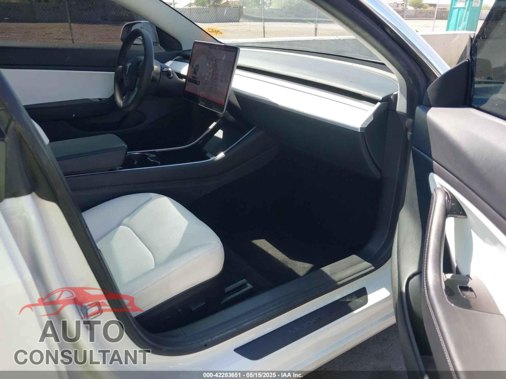 TESLA MODEL 3 2020 - 5YJ3E1EC1LF719240