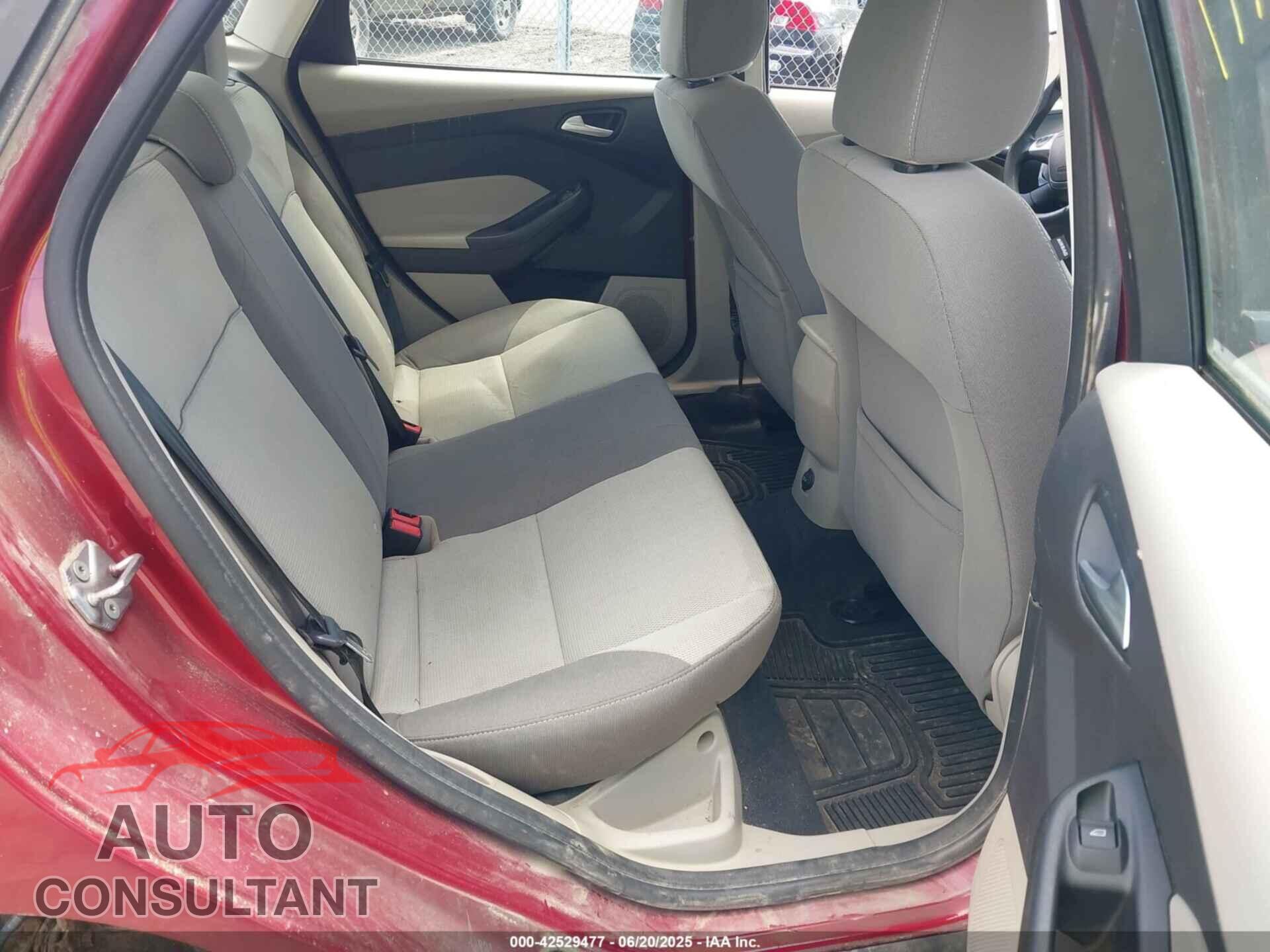 FORD FOCUS 2013 - 1FADP3F24DL317135