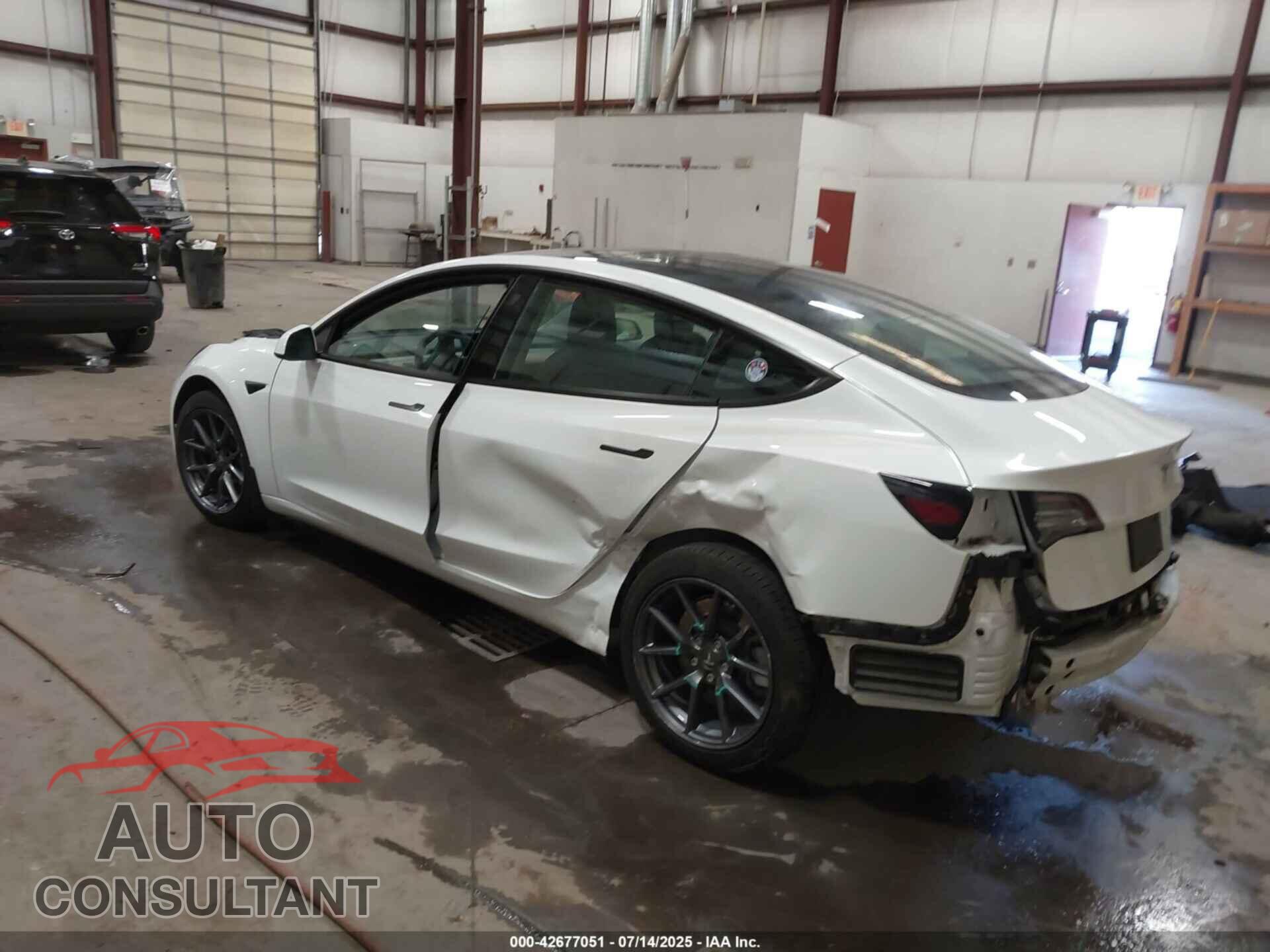 TESLA MODEL 3 2021 - 5YJ3E1EB9MF060221