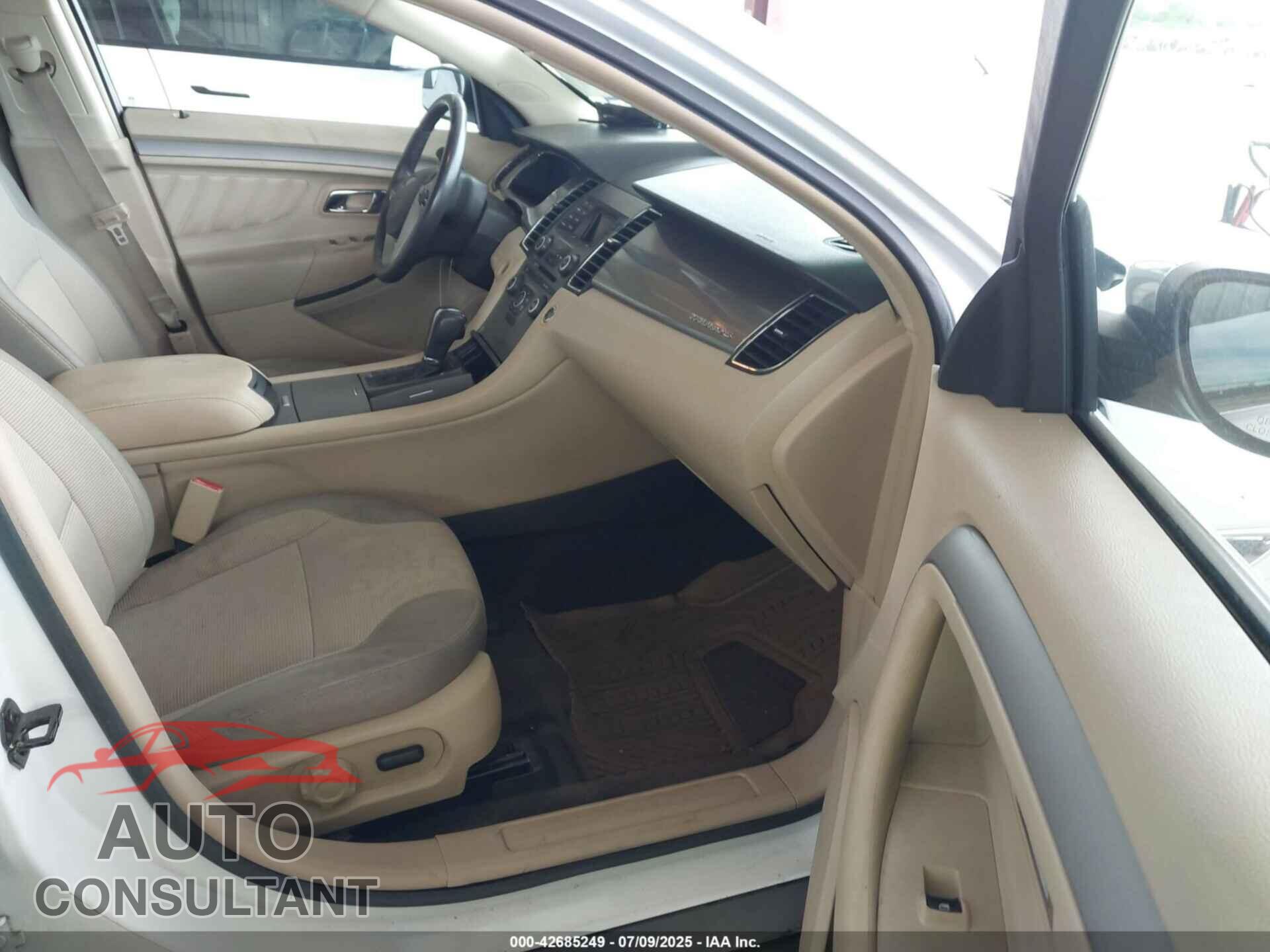 FORD TAURUS 2015 - 1FAHP2E80FG133971