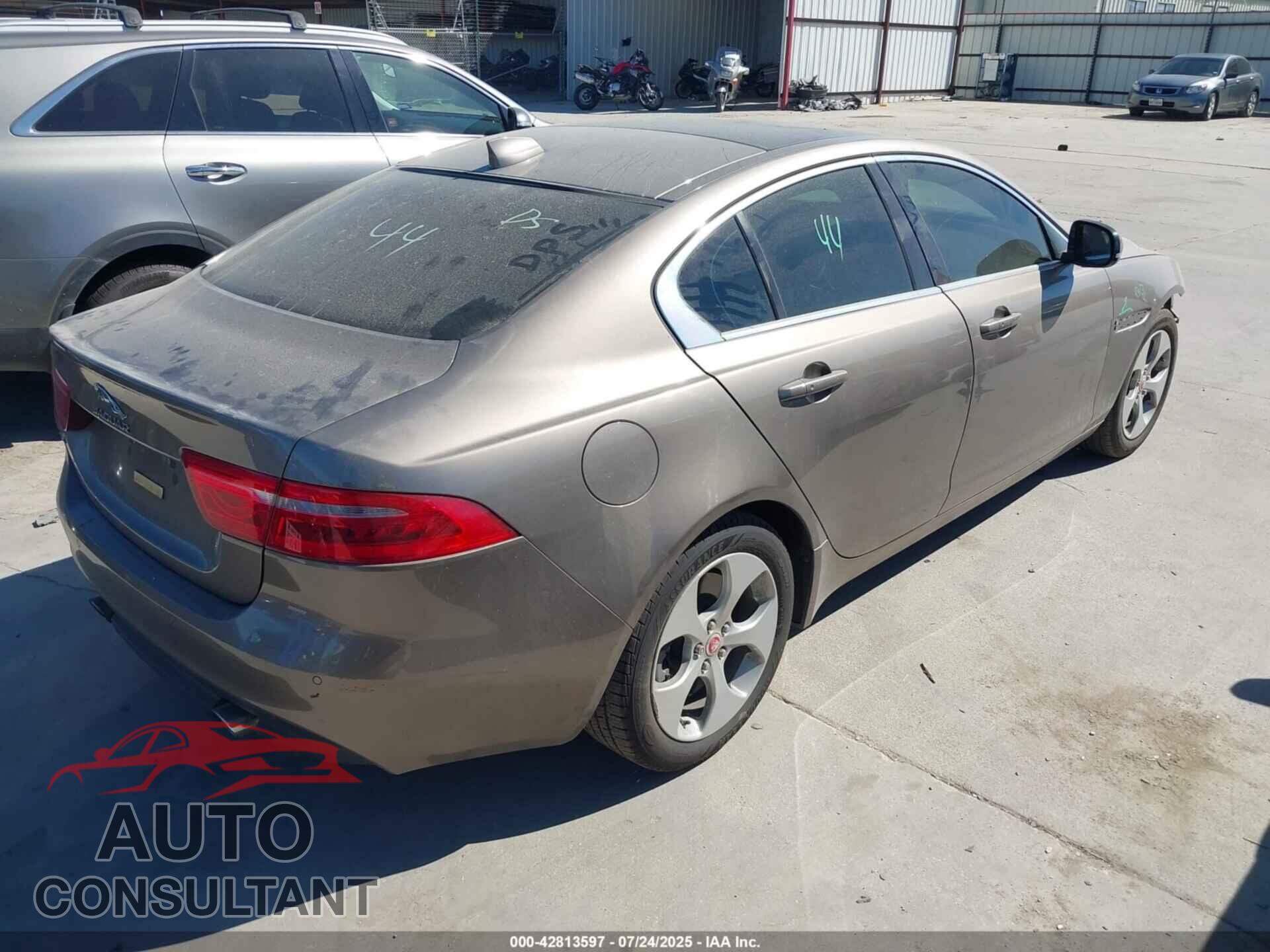 JAGUAR XE 2017 - SAJAE4BG9HA954227