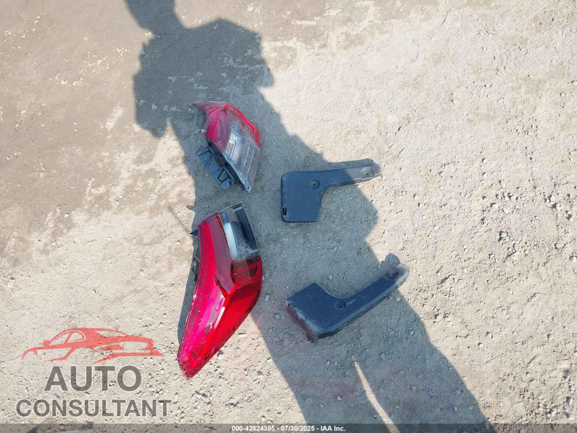 HONDA CIVIC 2022 - 2HGFE2F24NH596606