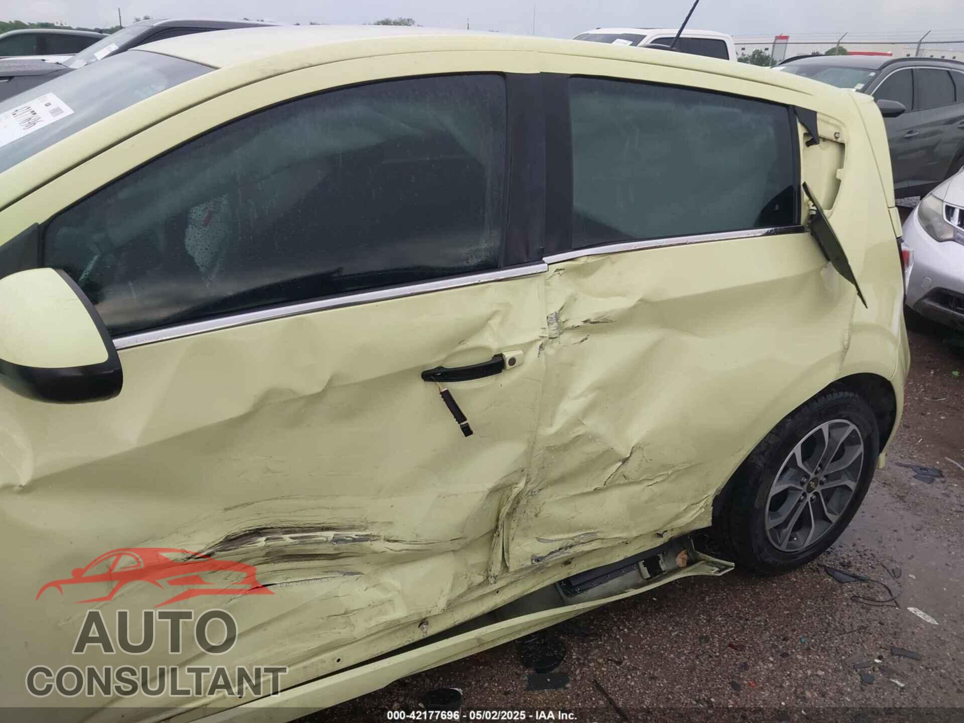 CHEVROLET SONIC 2017 - 1G1JD6SH6H4138024