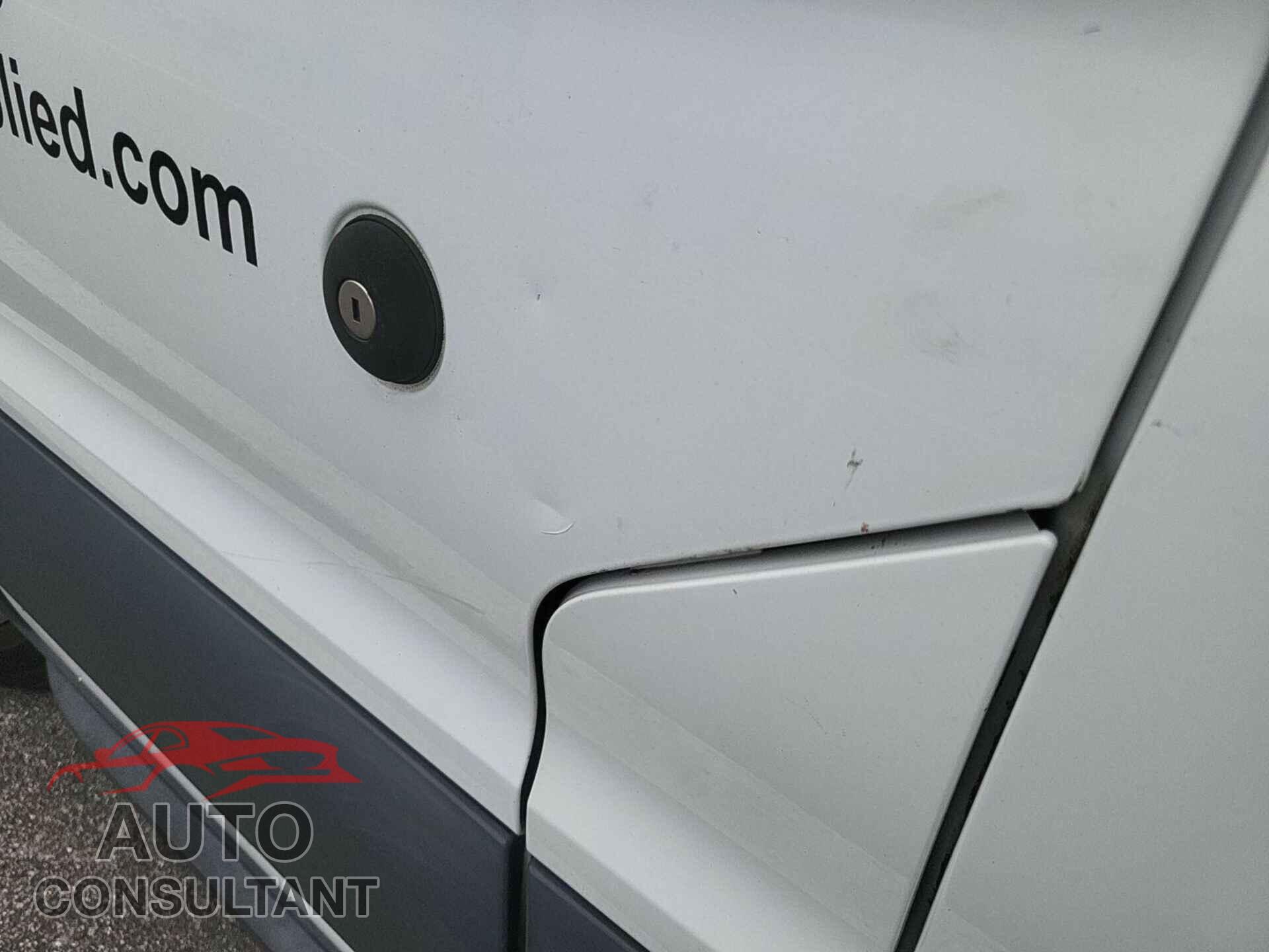 FORD TRANSIT 2018 - 1FTYR2CM4JKA00639