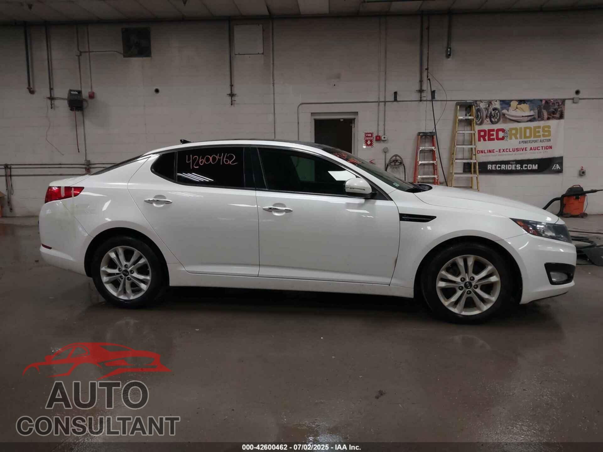 KIA OPTIMA 2011 - KNAGN4A71B5113171