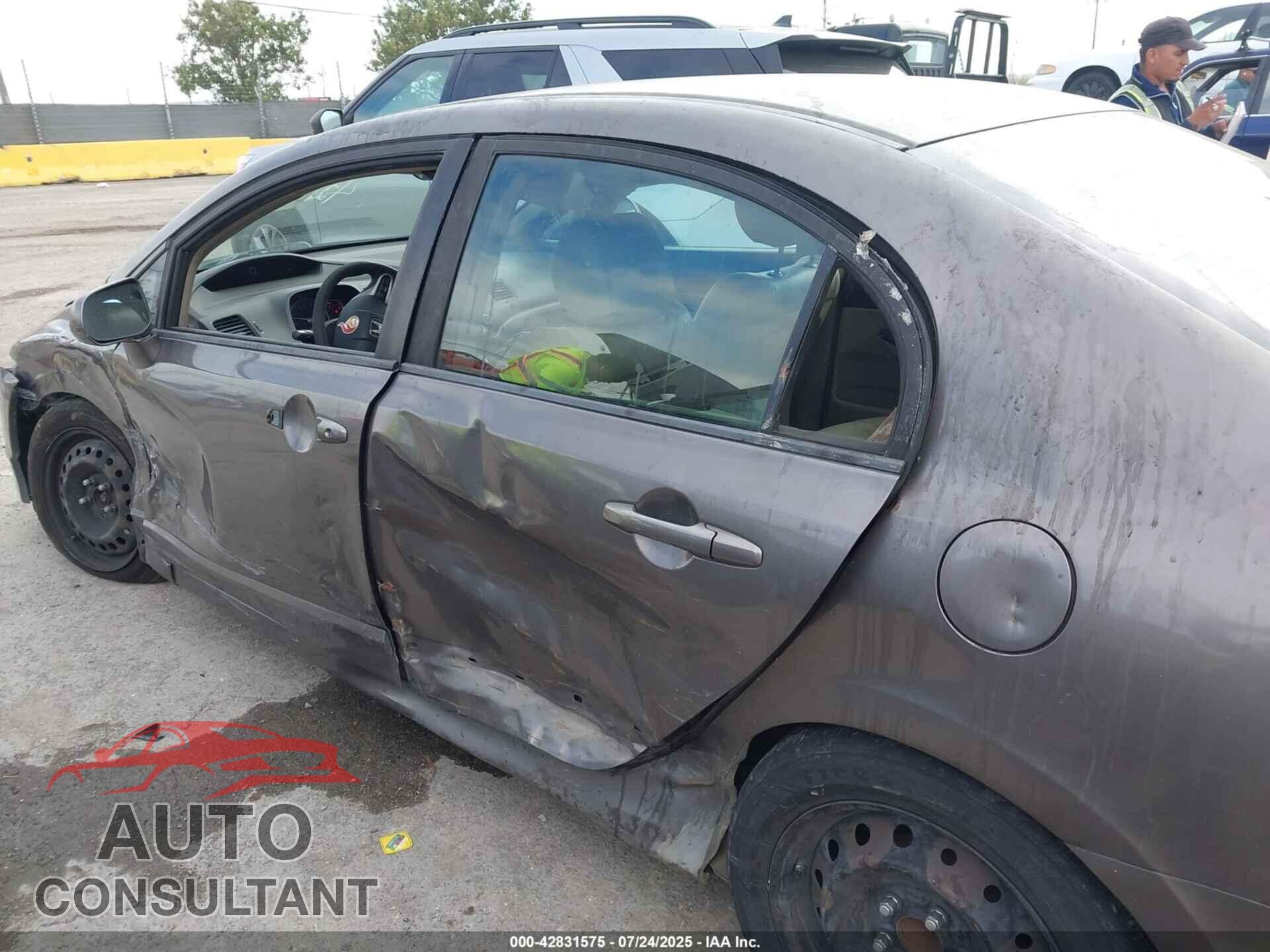 HONDA CIVIC 2011 - 19XFA1F52BE035343