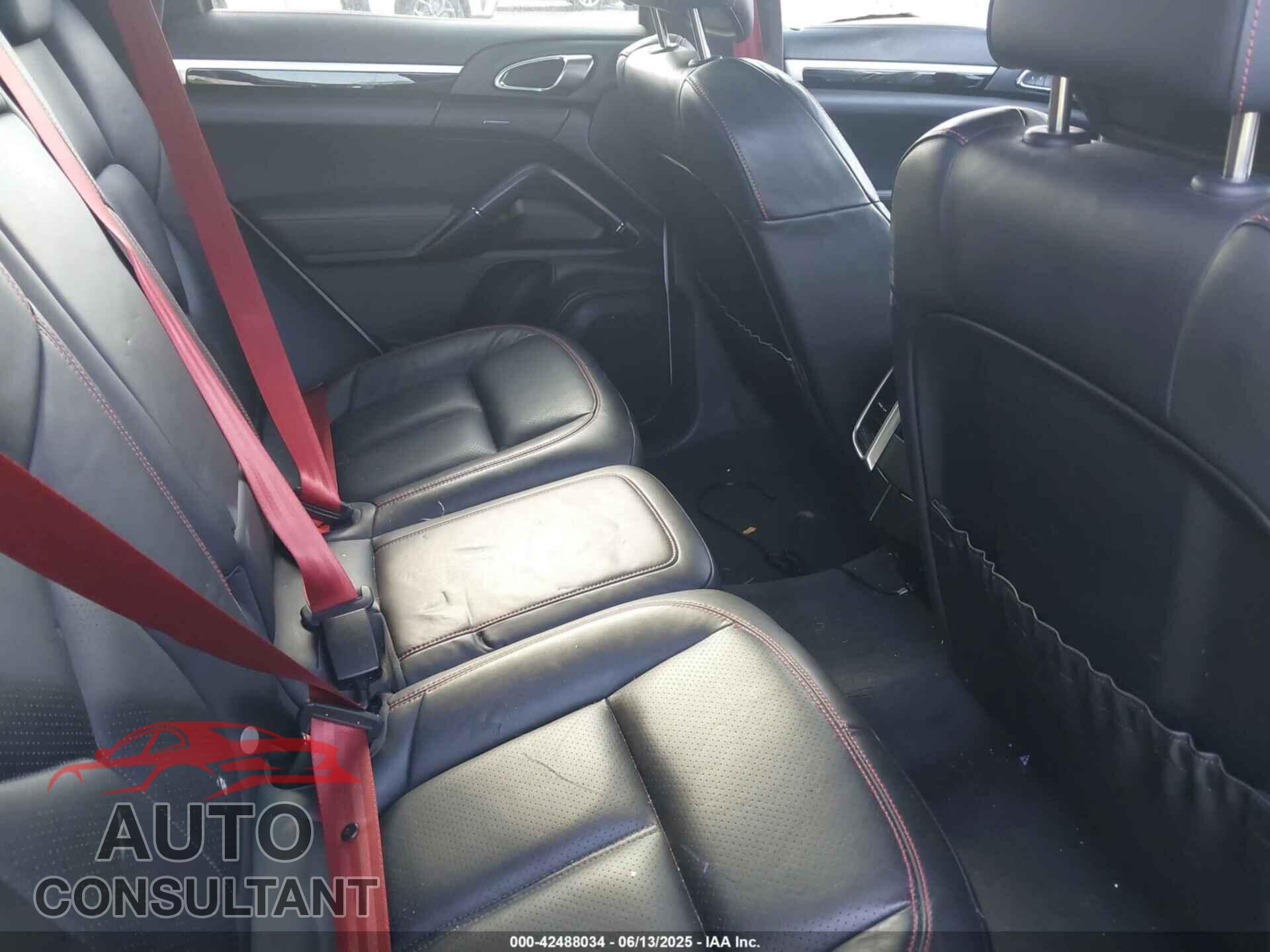 PORSCHE CAYENNE 2016 - WP1AD2A29GLA77638
