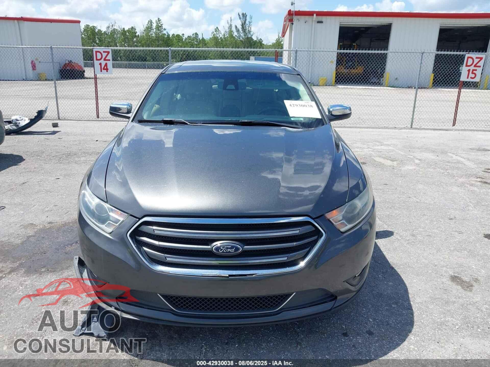 FORD TAURUS 2017 - 1FAHP2F83HG108595