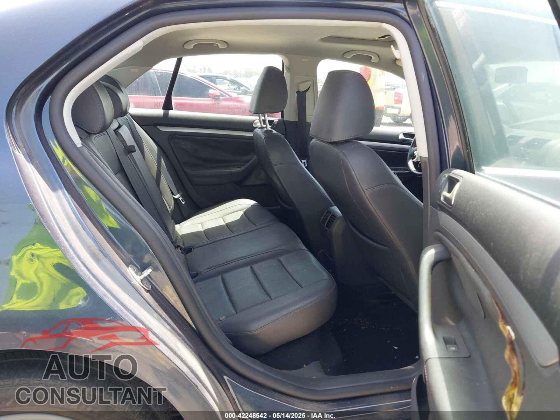 VOLKSWAGEN JETTA 2009 - 3VWRM71K39M080809