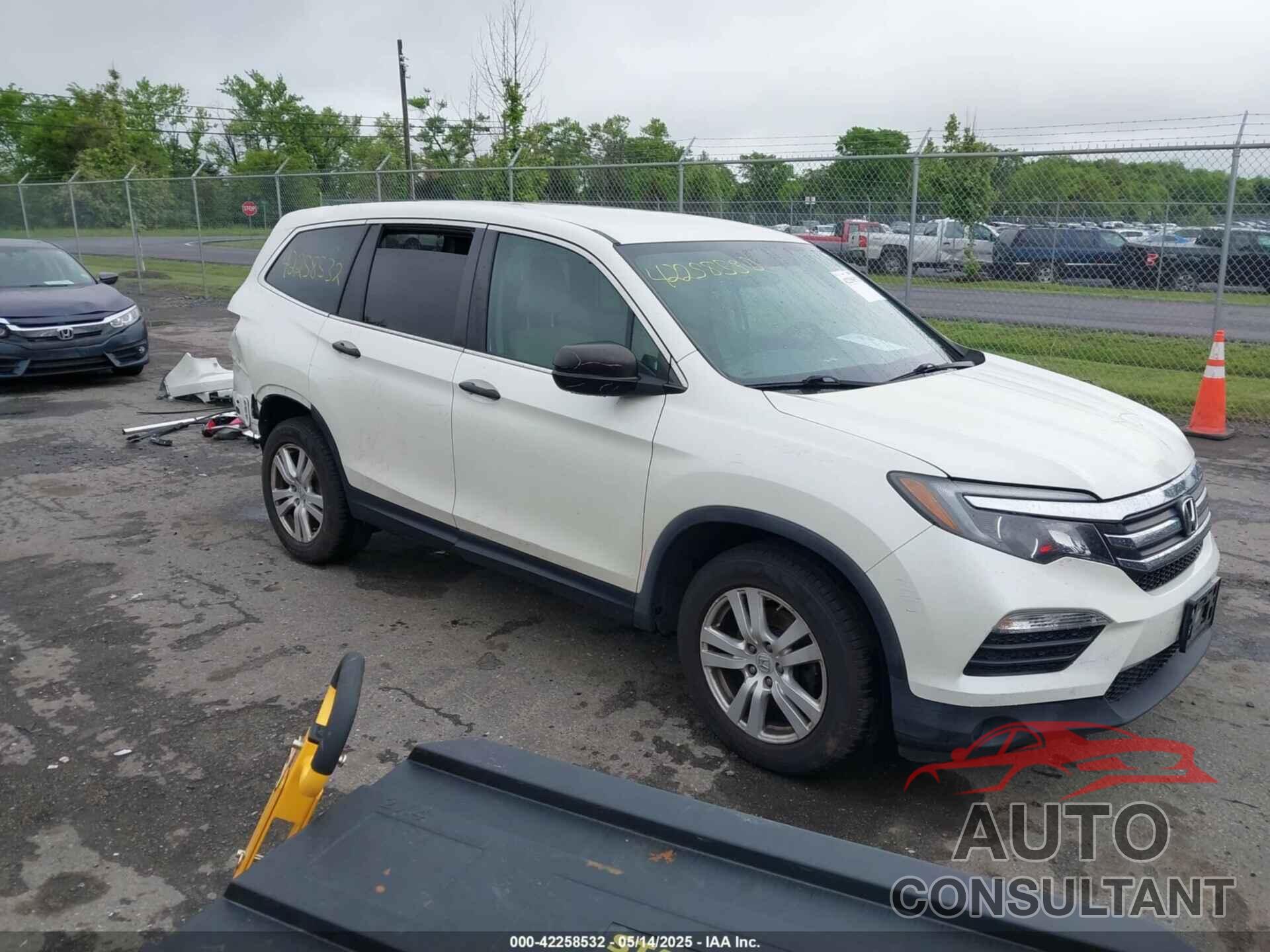 HONDA PILOT 2016 - 5FNYF6H15GB118722