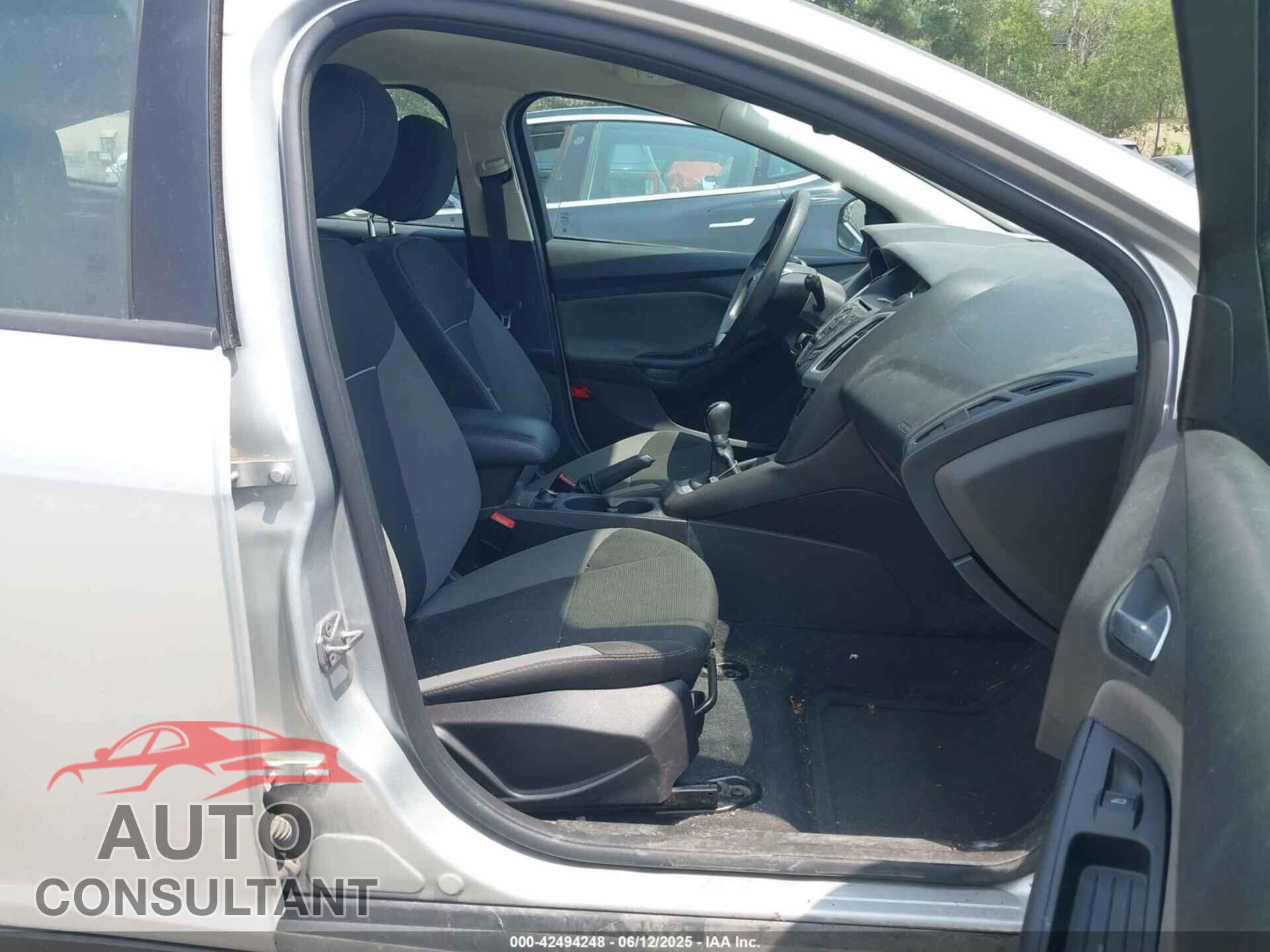 FORD FOCUS 2014 - 1FADP3K28EL125403
