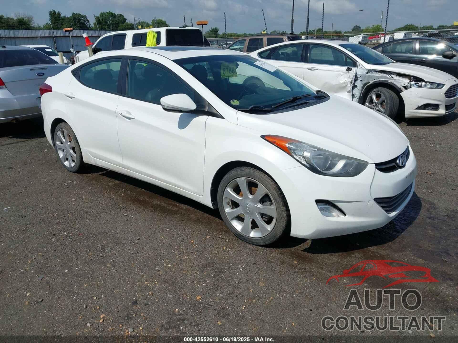 HYUNDAI ELANTRA 2013 - 5NPDH4AE5DH448593