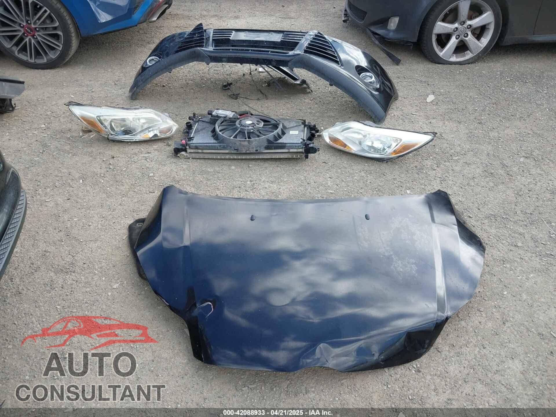 FORD FOCUS 2012 - 1FAHP3M2XCL106248