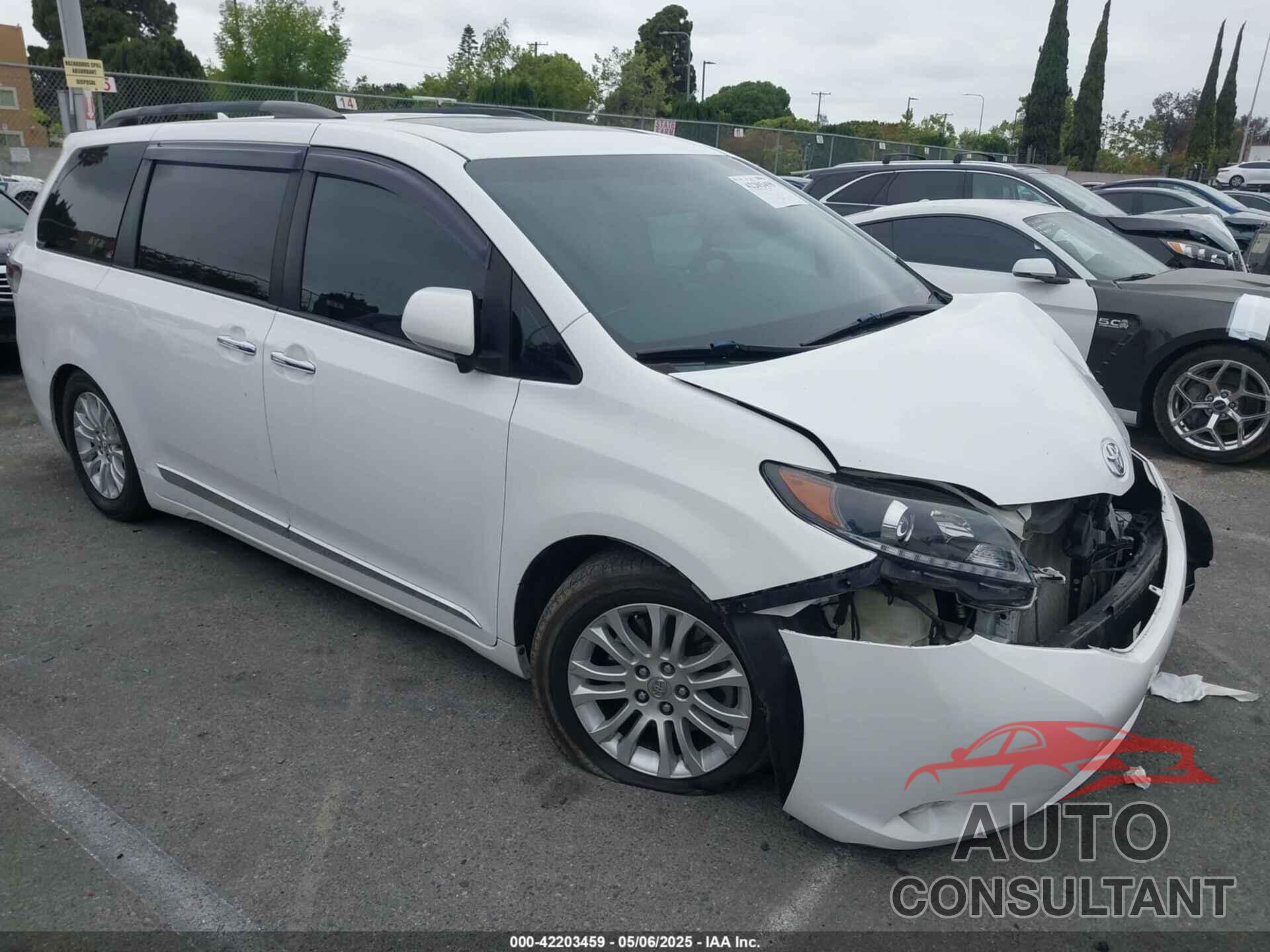 TOYOTA SIENNA 2012 - 5TDYK3DC8CS220197