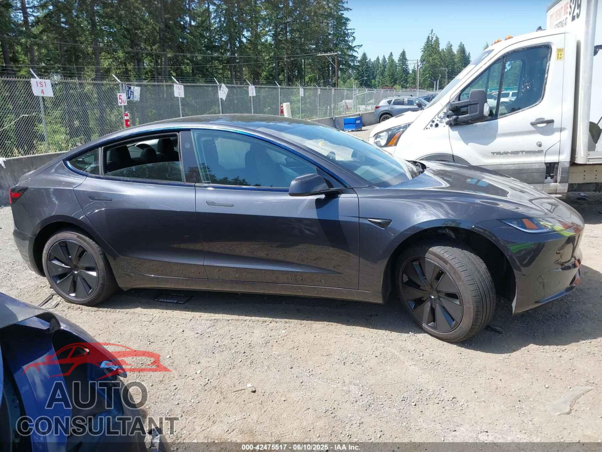 TESLA MODEL 3 2024 - 5YJ3E1EA0RF823760