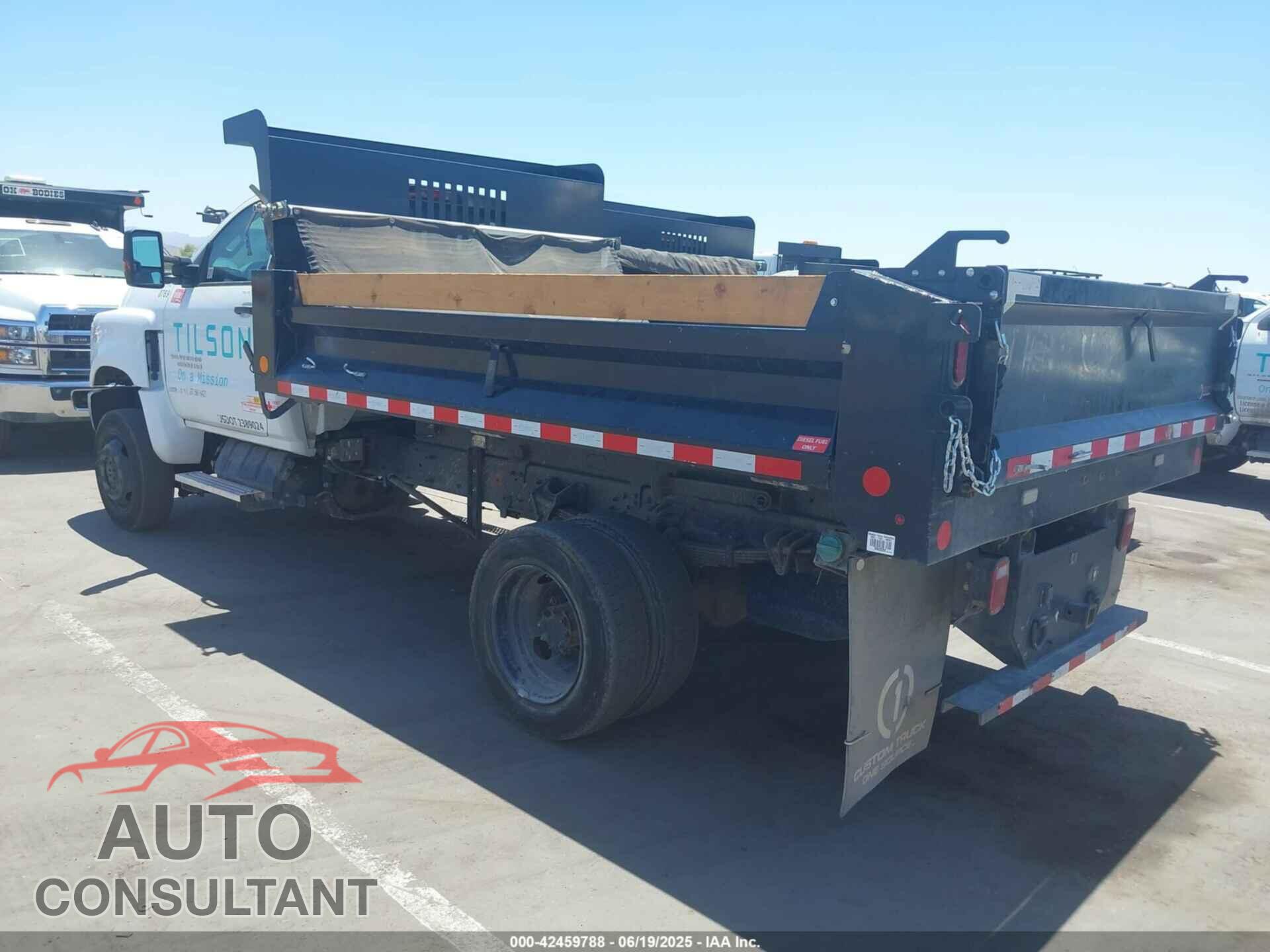 CHEVROLET SILVERADO MD 2023 - 1HTKJPVM5PH507484